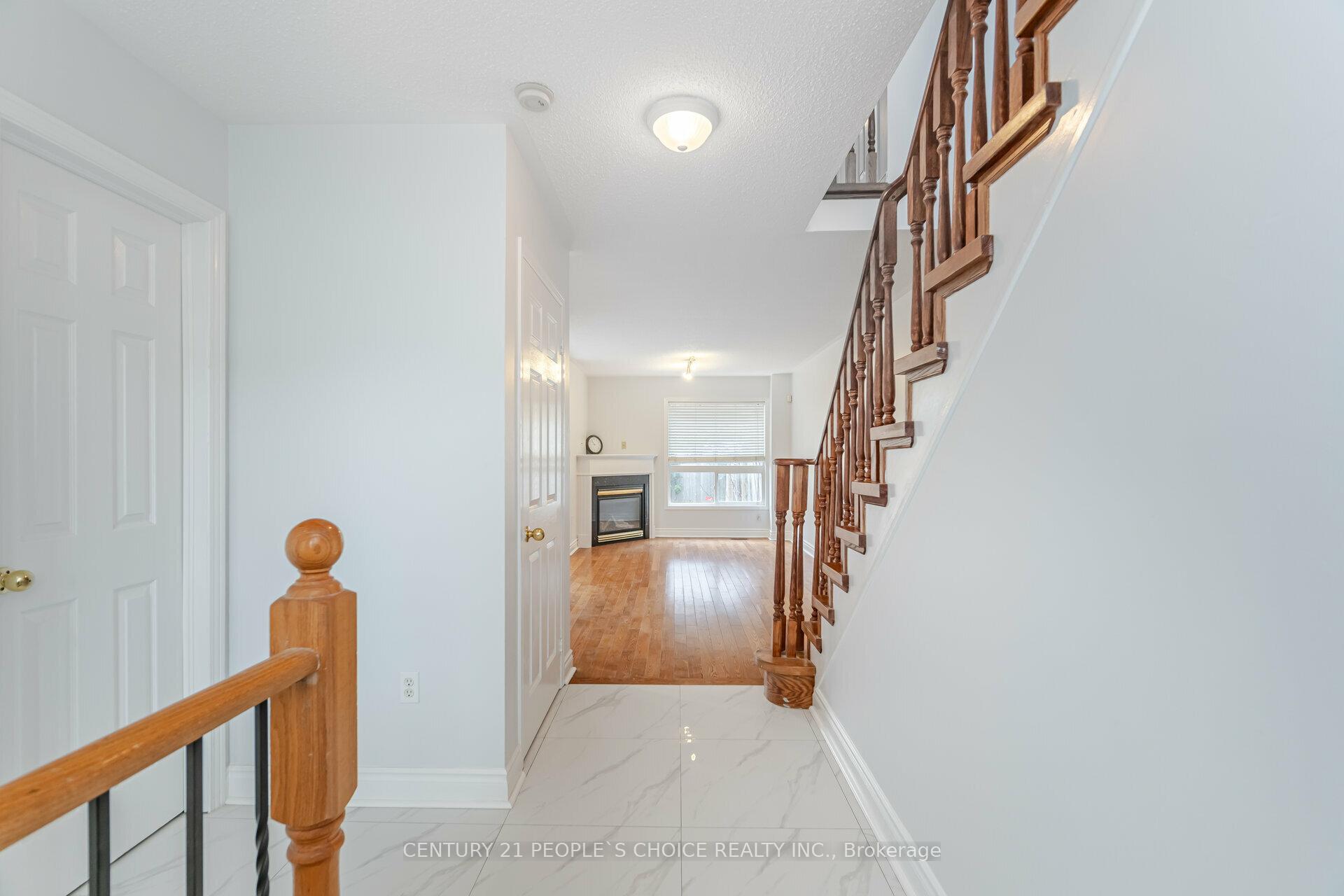 Photo 5 of 2340 Newcastle Crescent, Oakville, West Oak Trails — HOMEH
