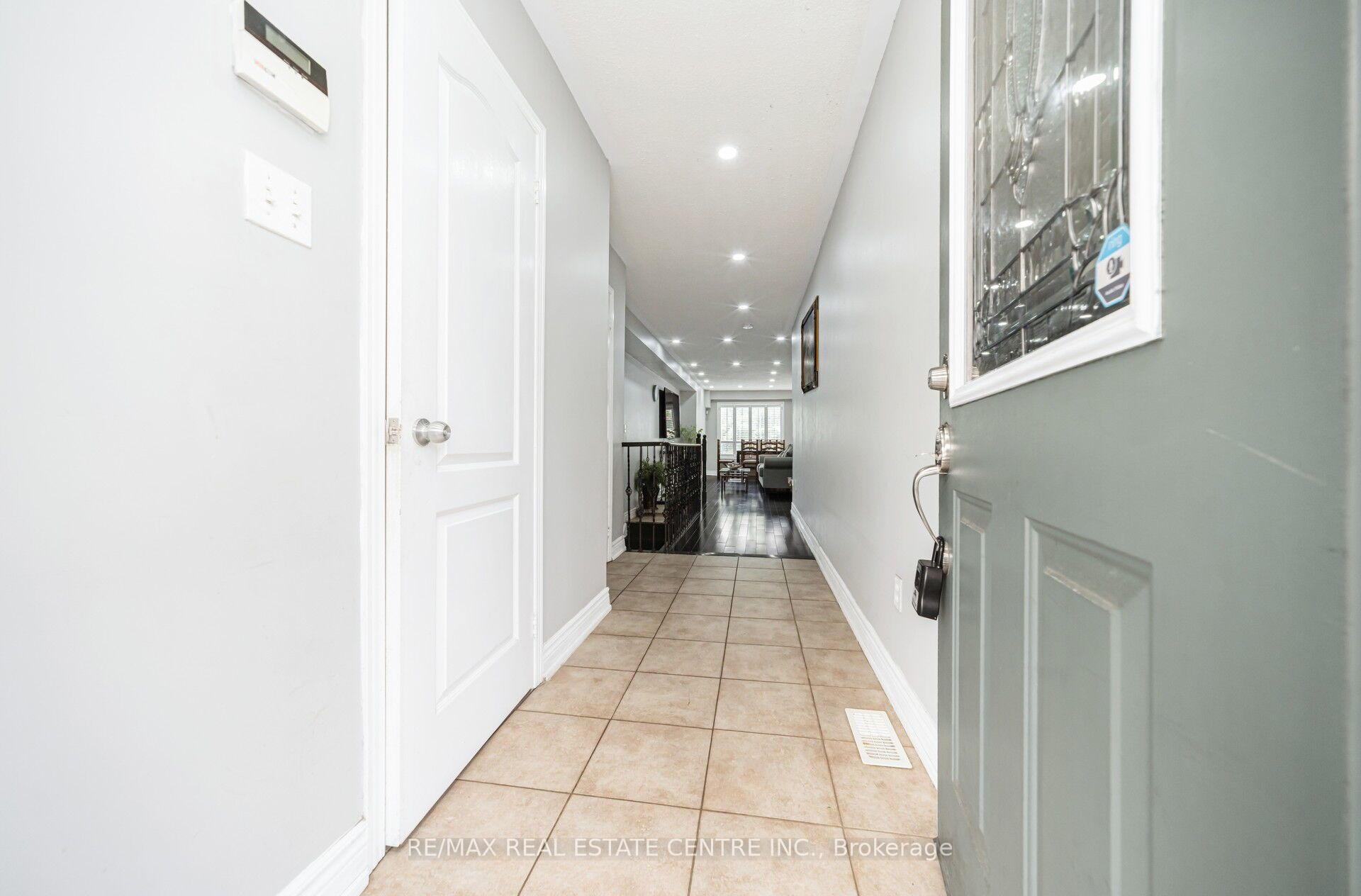 Photo 3 of Unit # 36, 770 Othello Court, Mississauga, Meadowvale Village — HOMEH