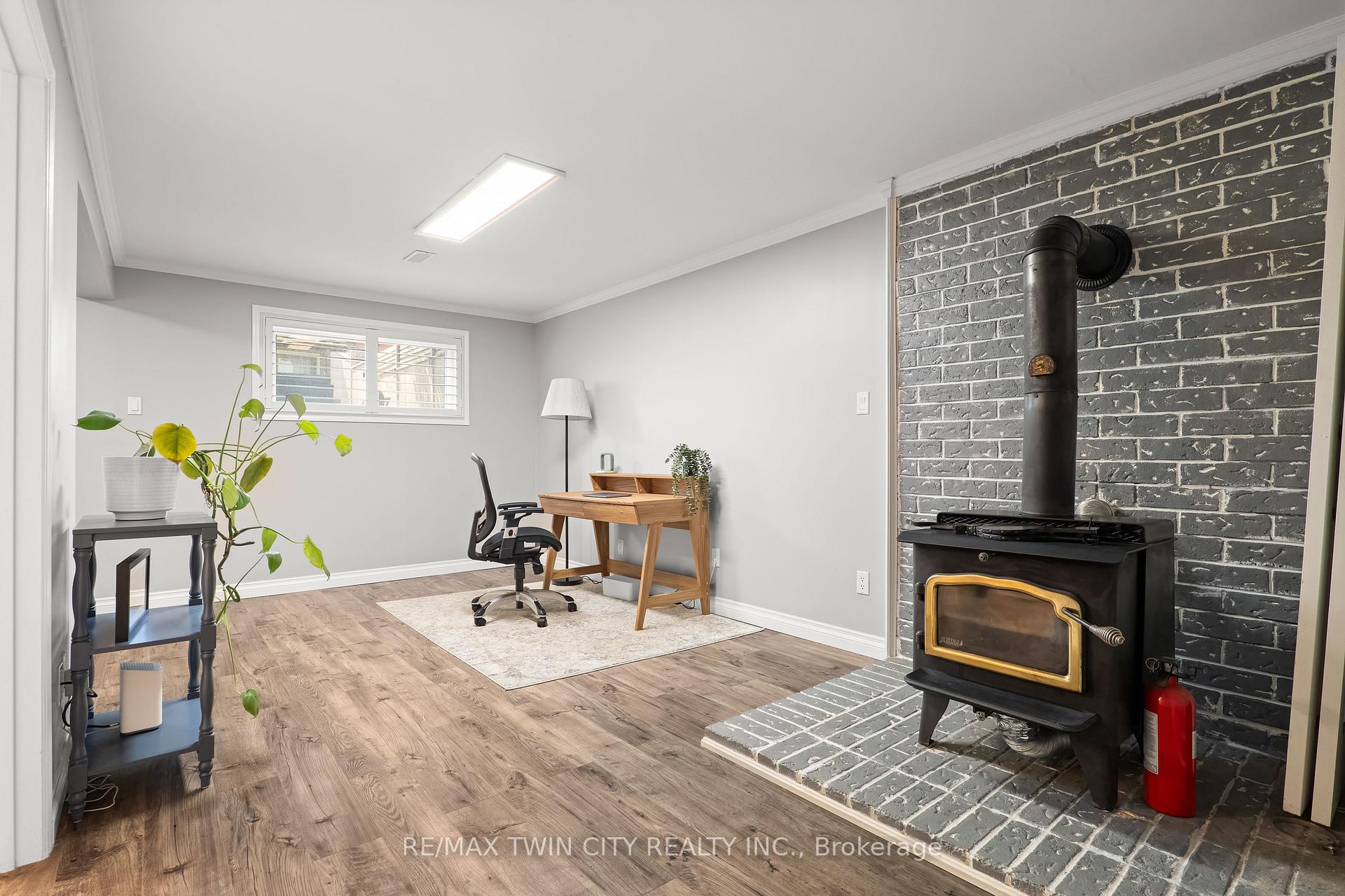 Photo 24 of 21 Golden Meadow Crescent, Kitchener, Forest Heights — HOMEH