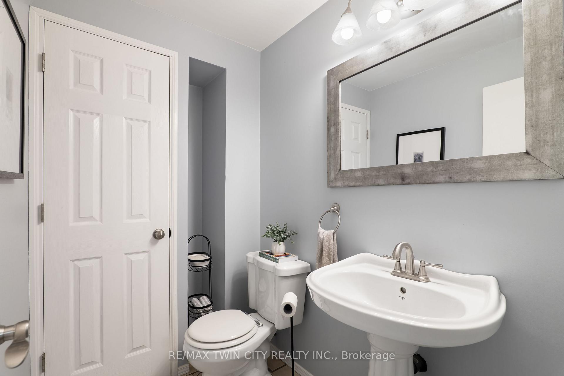 Photo 27 of 21 Golden Meadow Crescent, Kitchener, Forest Heights — HOMEH