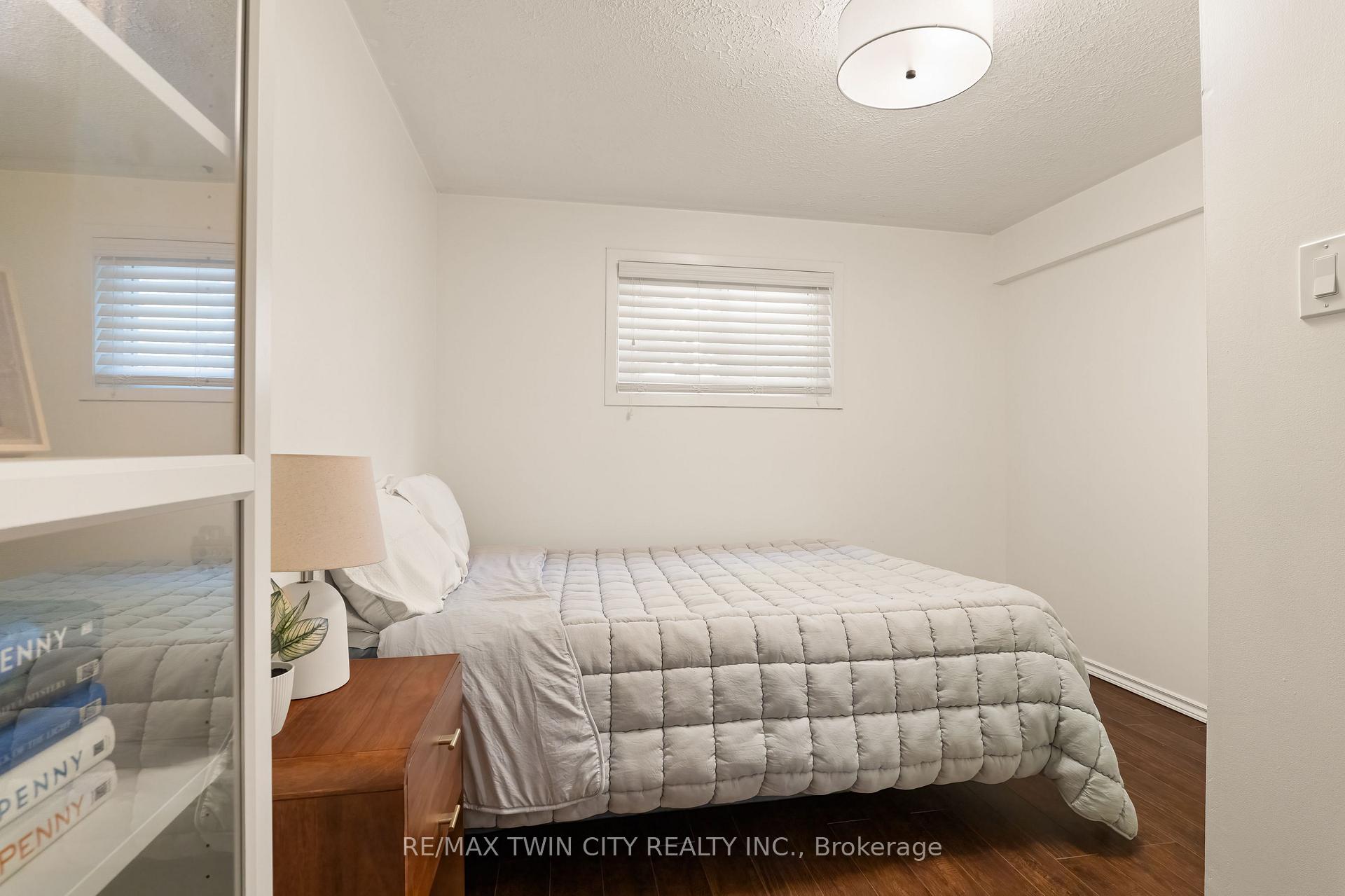 Photo 29 of 21 Golden Meadow Crescent, Kitchener, Forest Heights — HOMEH
