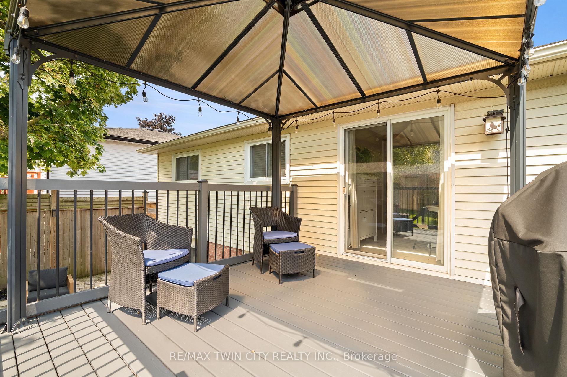 Photo 32 of 21 Golden Meadow Crescent, Kitchener, Forest Heights — HOMEH