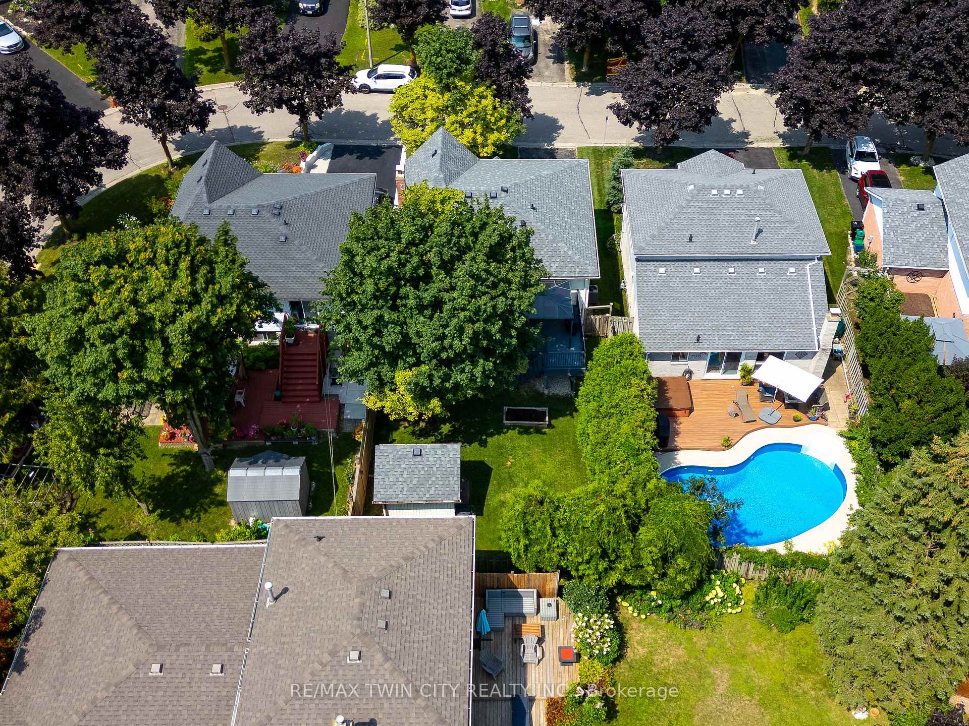 Photo 40 of 21 Golden Meadow Crescent, Kitchener, Forest Heights — HOMEH