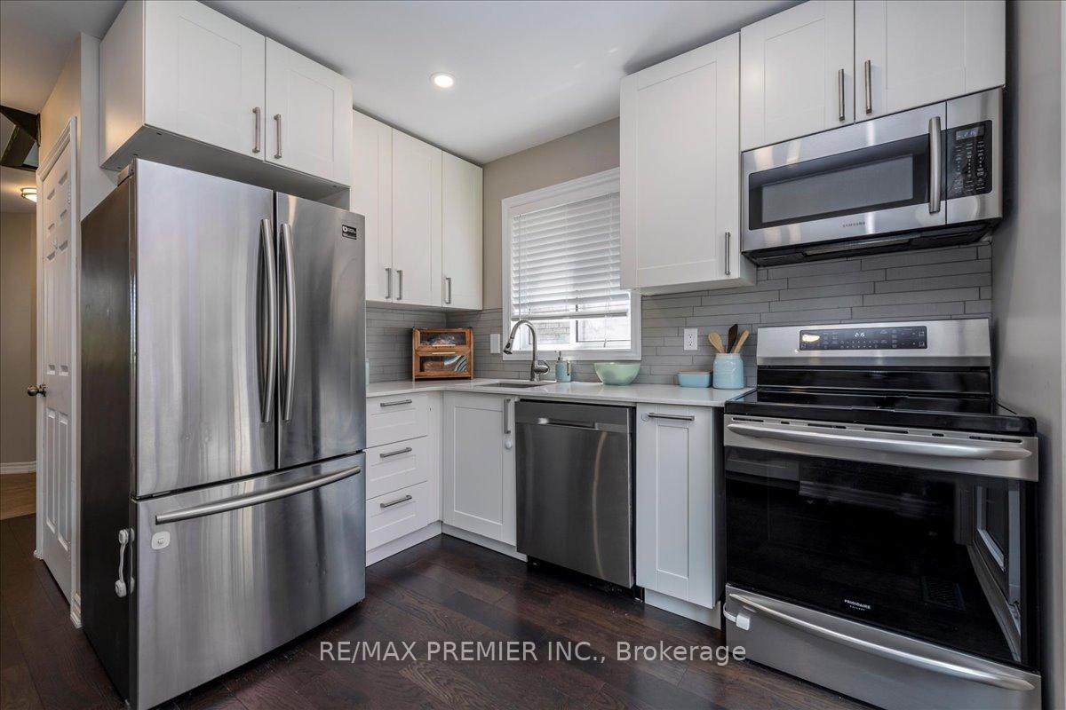 Photo 7 of 129 Chalmers Drive, Barrie, Painswick South — HOMEH