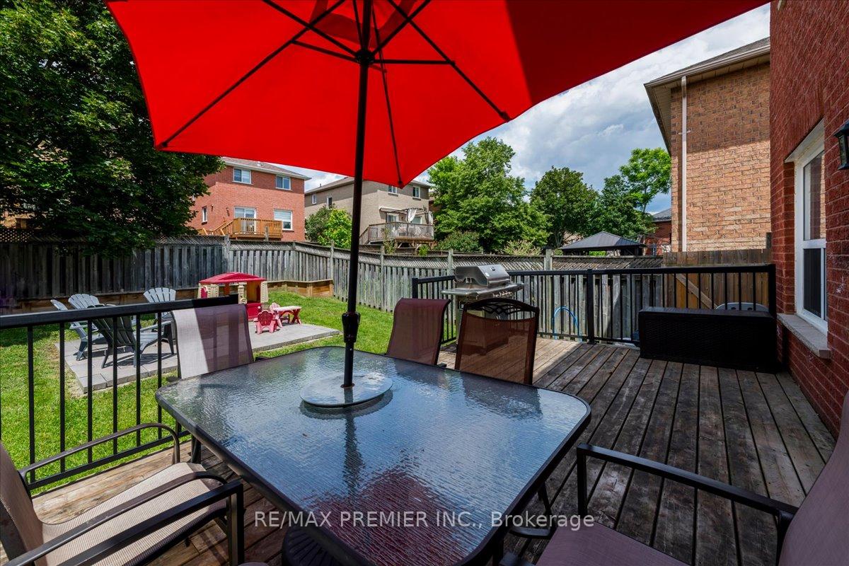 Photo 16 of 129 Chalmers Drive, Barrie, Painswick South — HOMEH