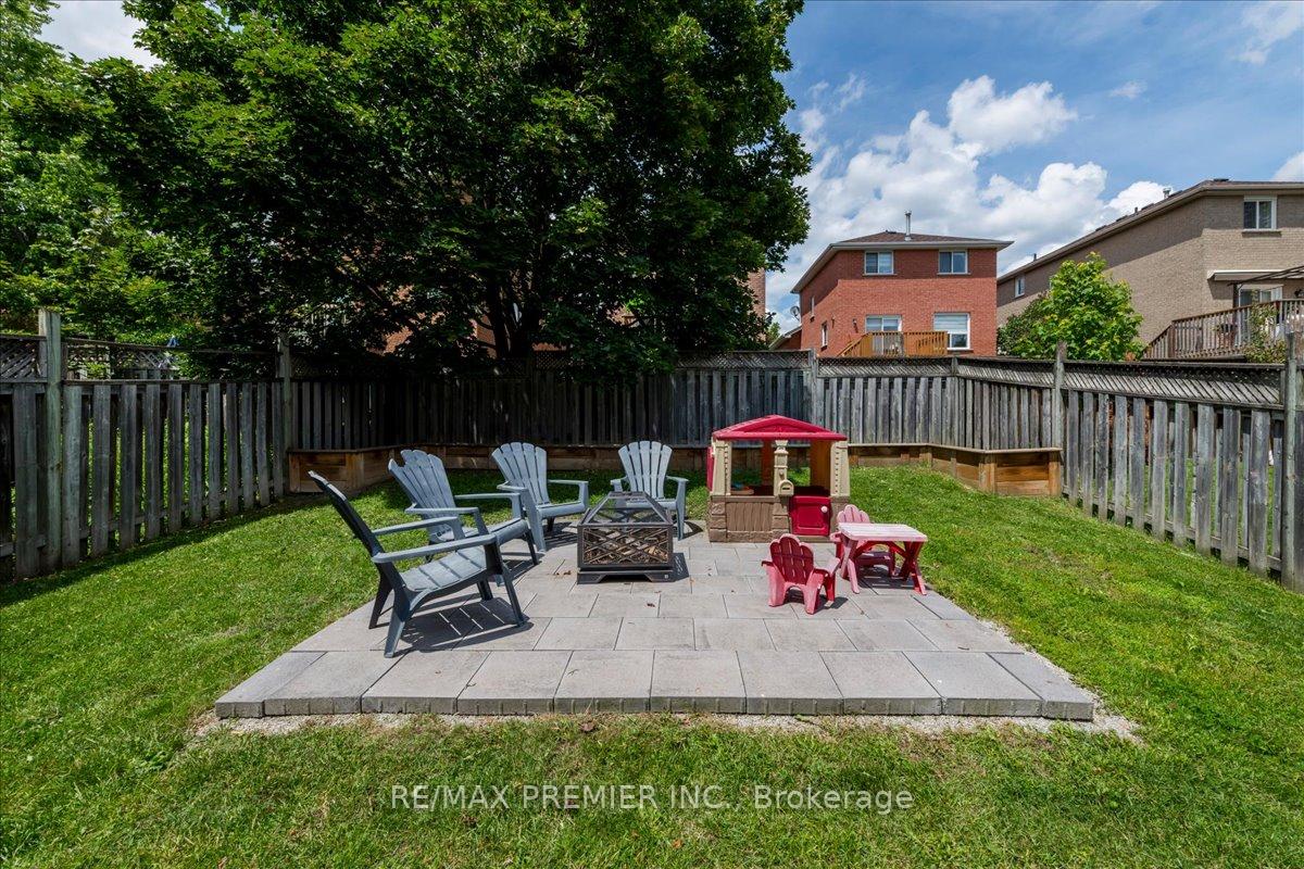 Photo 18 of 129 Chalmers Drive, Barrie, Painswick South — HOMEH