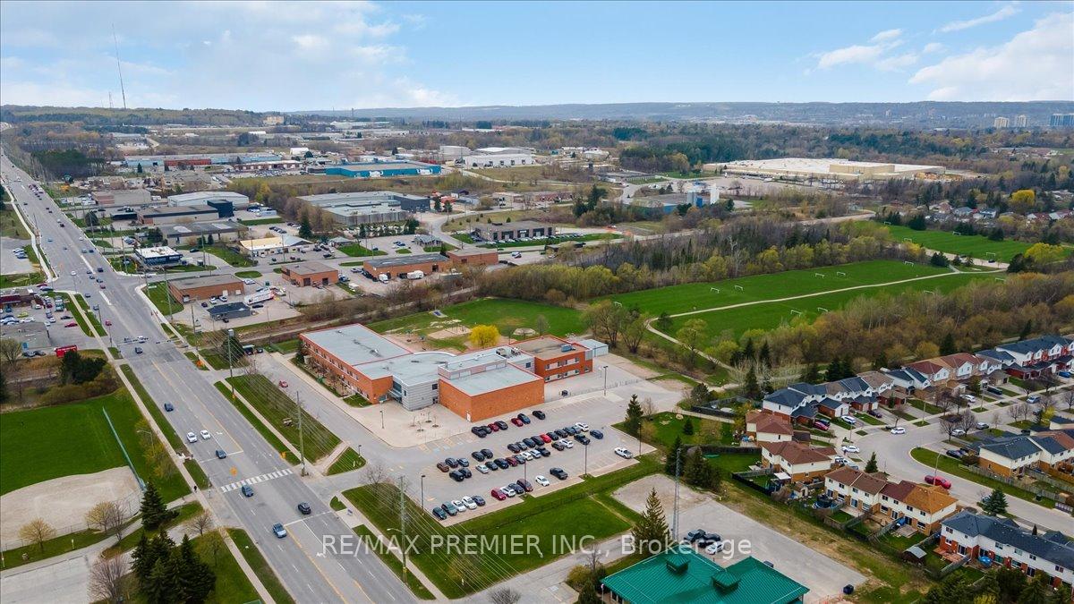 Photo 23 of 129 Chalmers Drive, Barrie, Painswick South — HOMEH