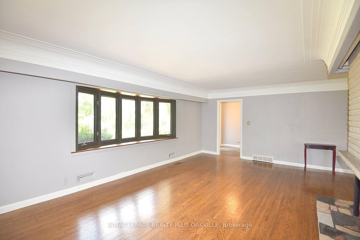 Photo 8 of 298 Pottruff Road N, Hamilton, Kentley — HOMEH