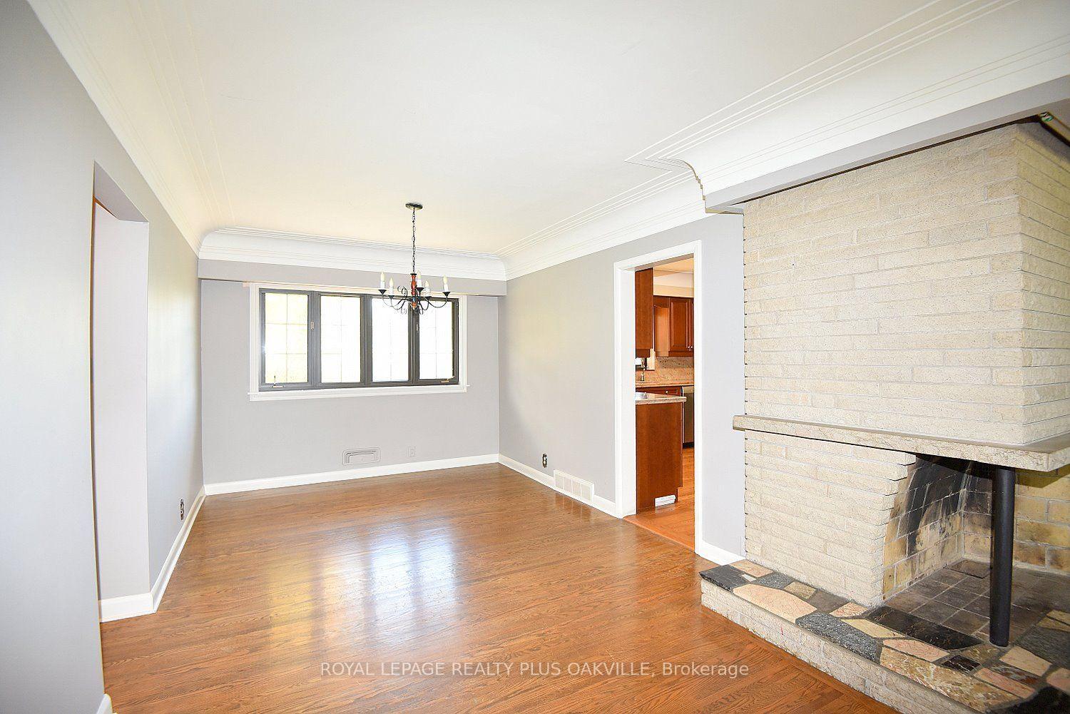 Photo 12 of 298 Pottruff Road N, Hamilton, Kentley — HOMEH