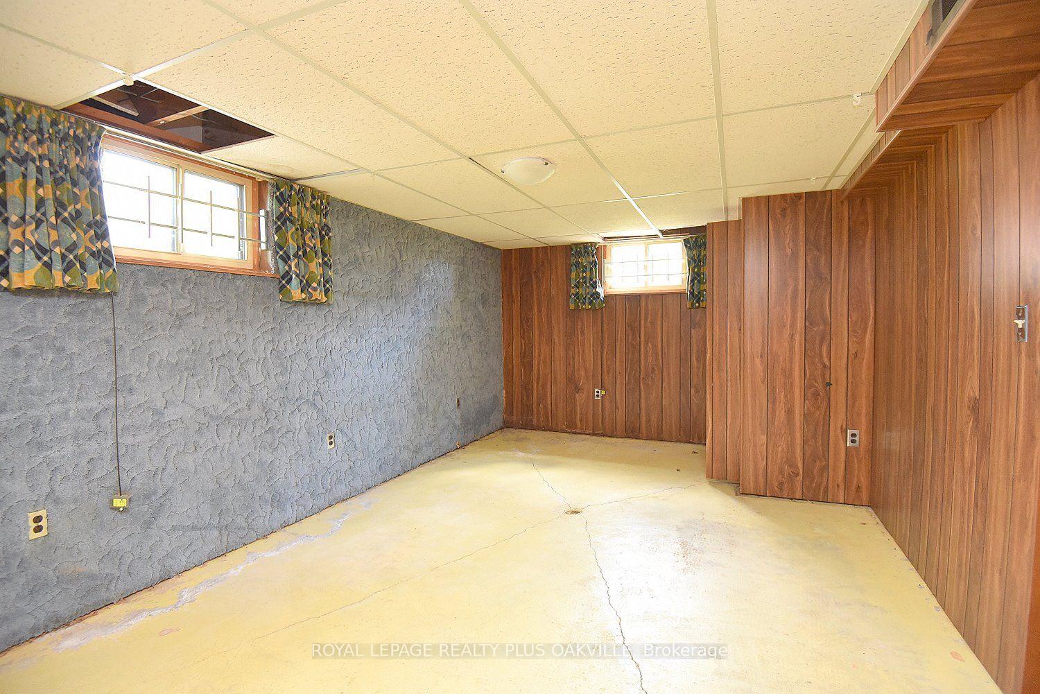 Photo 24 of 298 Pottruff Road N, Hamilton, Kentley — HOMEH