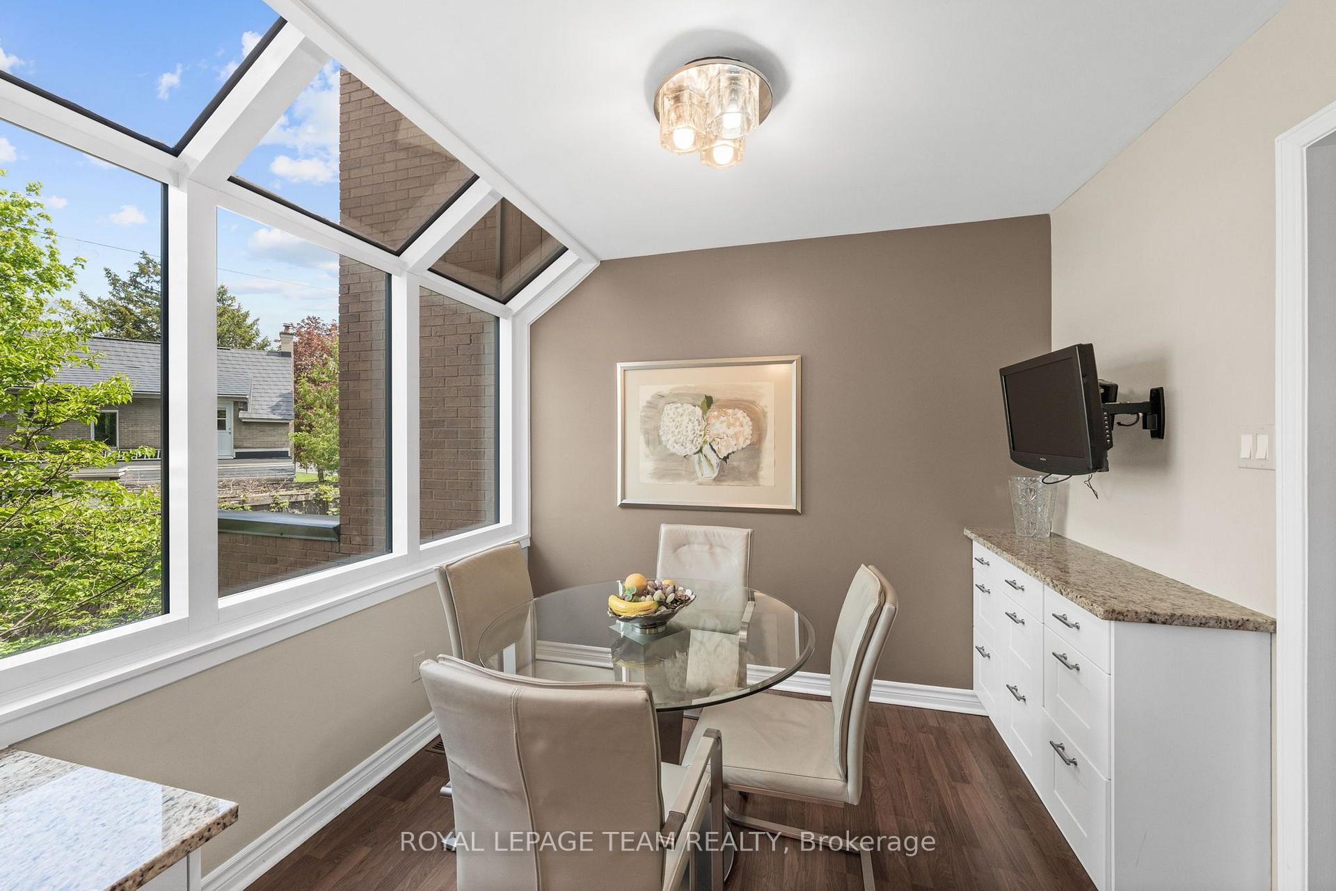 Photo 12 of Unit 6, 625 Richmond Road, Ottawa, Woodroffe — HOMEH