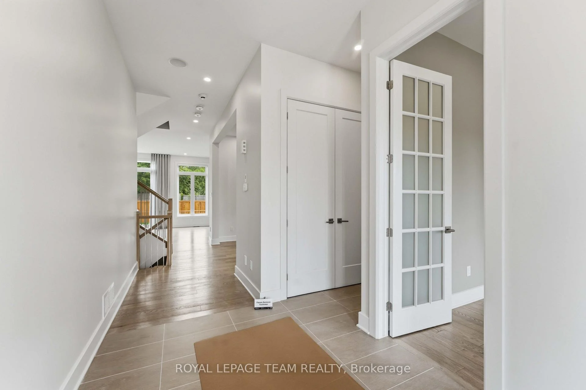 Photo 9 of 521 Bridgeport Avenue, Ottawa, Mahogany Community — HOMEH