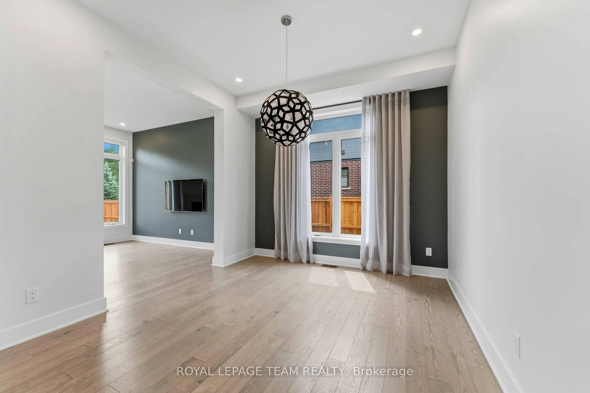 Photo 31 of 521 Bridgeport Avenue, Ottawa, Mahogany Community — HOMEH
