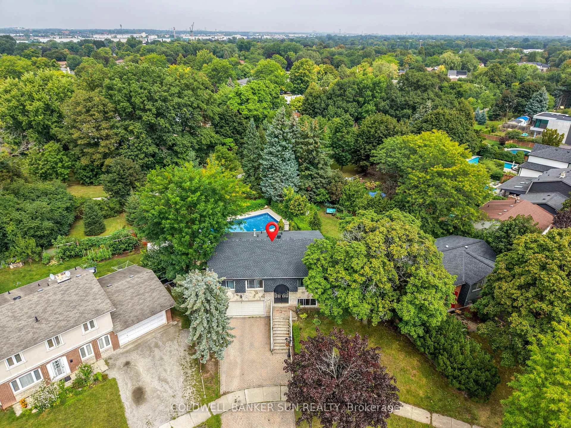 Photo of 2483 Yarmouth Crescent
