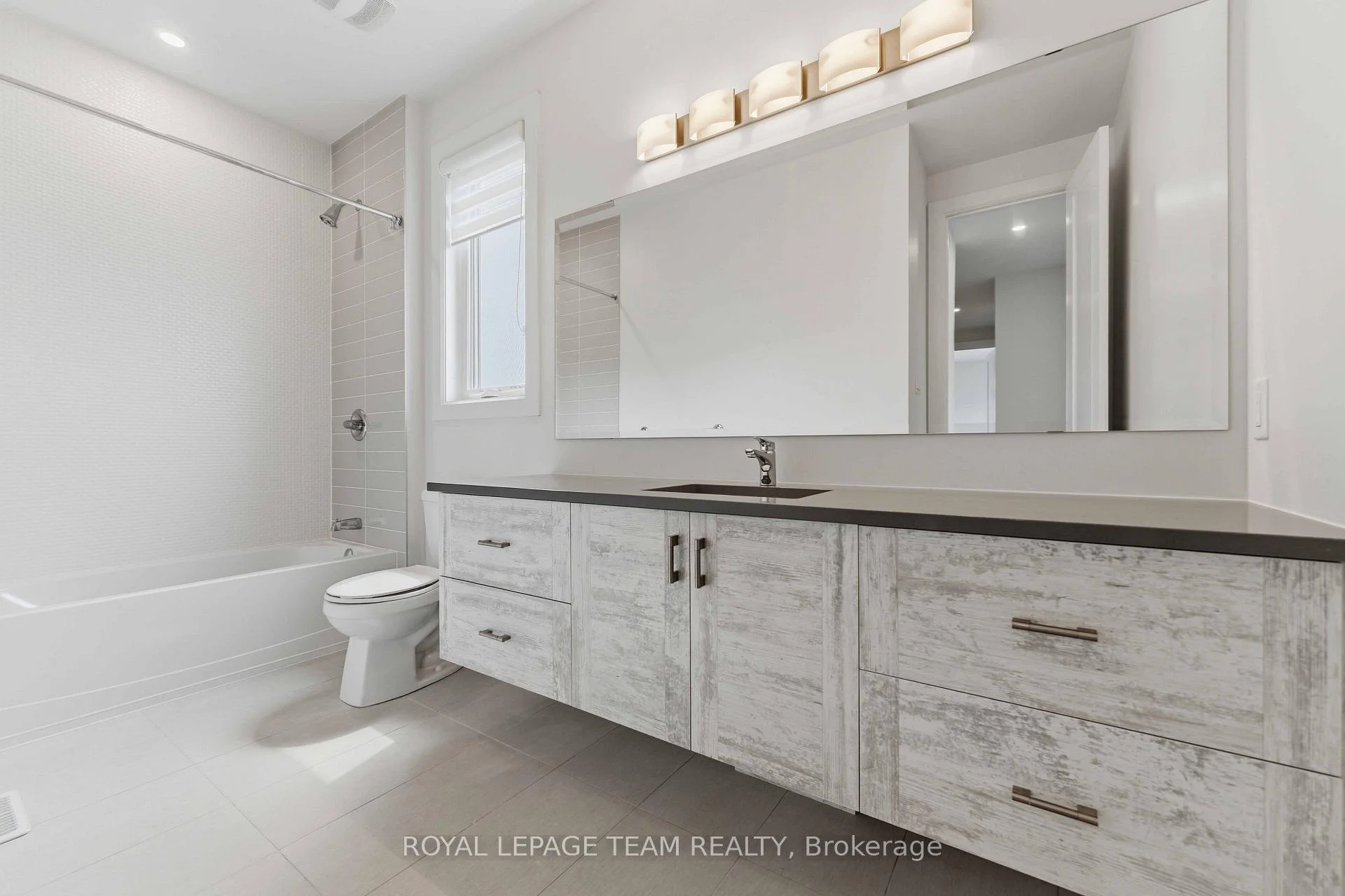 Photo 39 of 513 Bridgeport Avenue, Ottawa, Mahogany Community — HOMEH