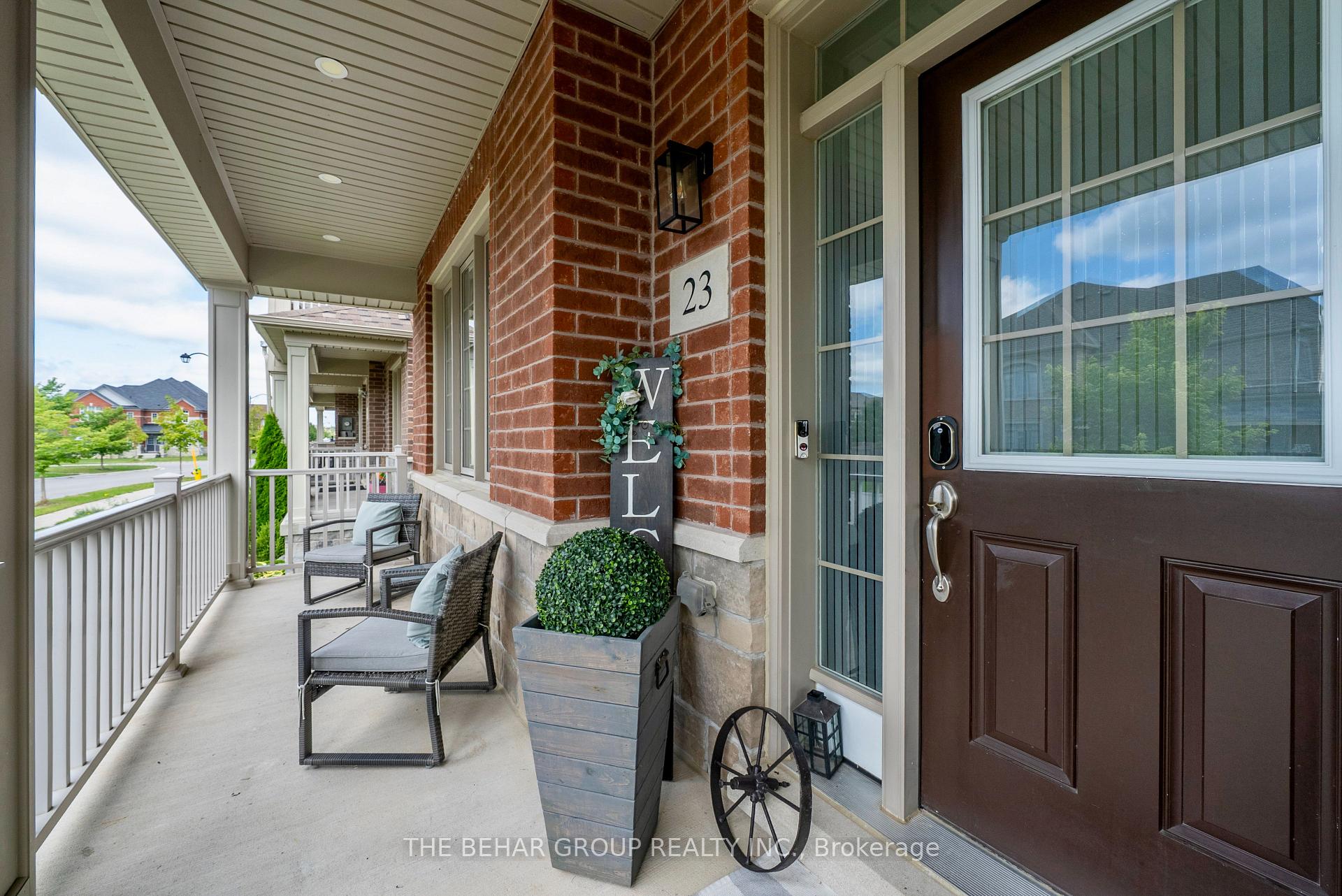 Photo 3 of 23 Carratuck Street, East Gwillimbury, Sharon — HOMEH