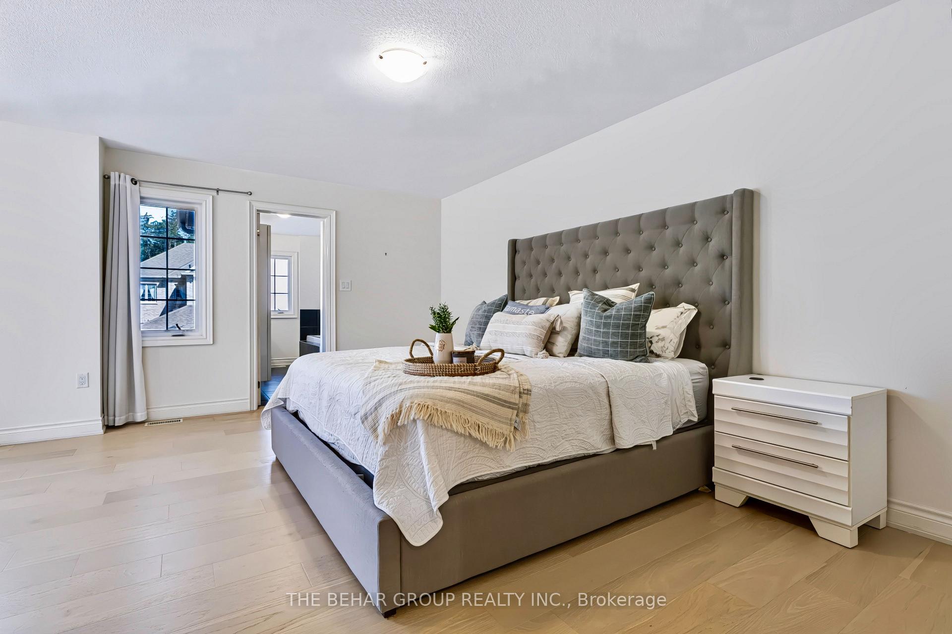 Photo 16 of 23 Carratuck Street, East Gwillimbury, Sharon — HOMEH