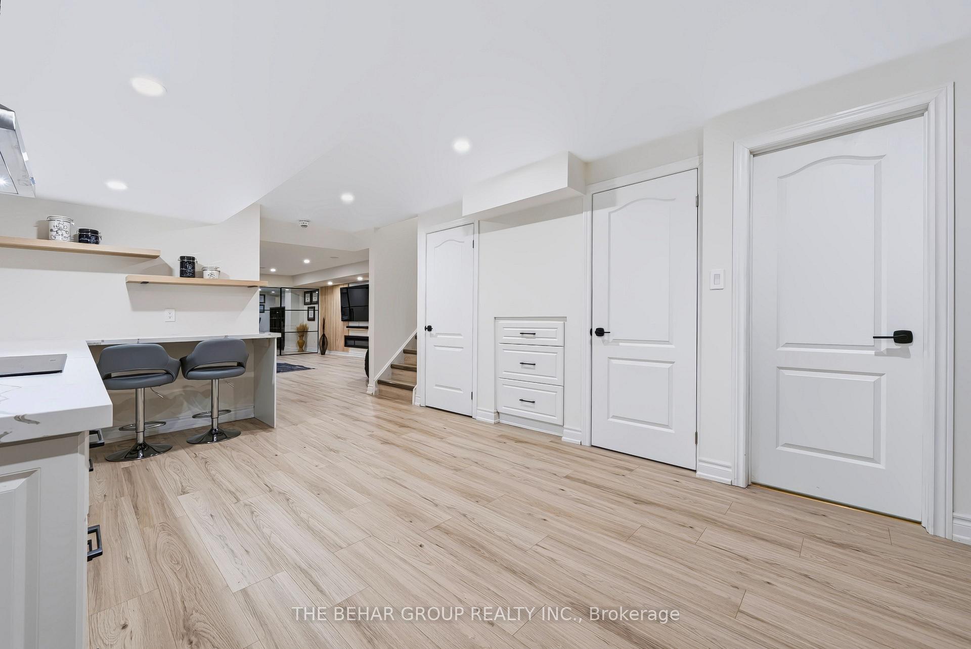 Photo 22 of 23 Carratuck Street, East Gwillimbury, Sharon — HOMEH