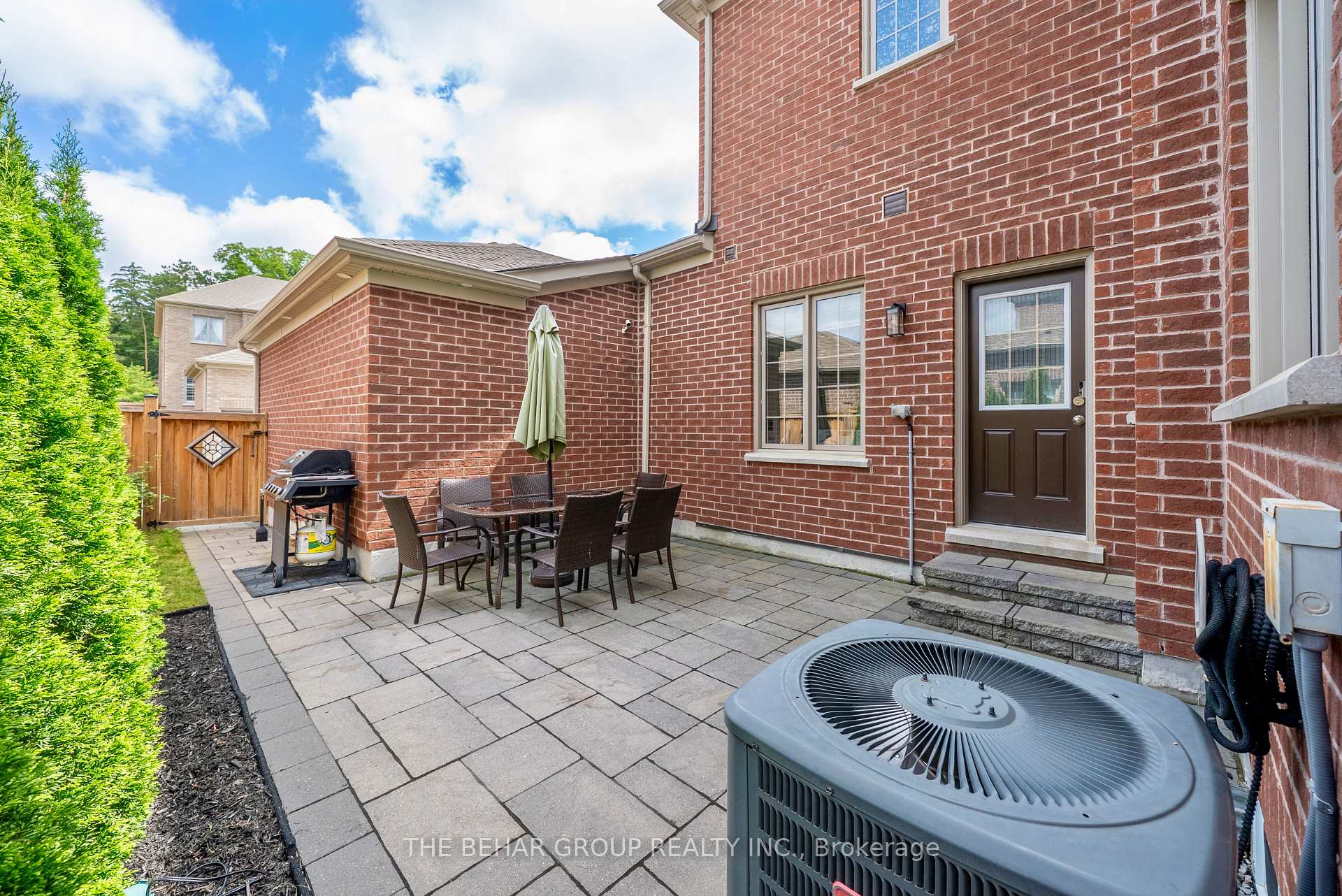 Photo 28 of 23 Carratuck Street, East Gwillimbury, Sharon — HOMEH