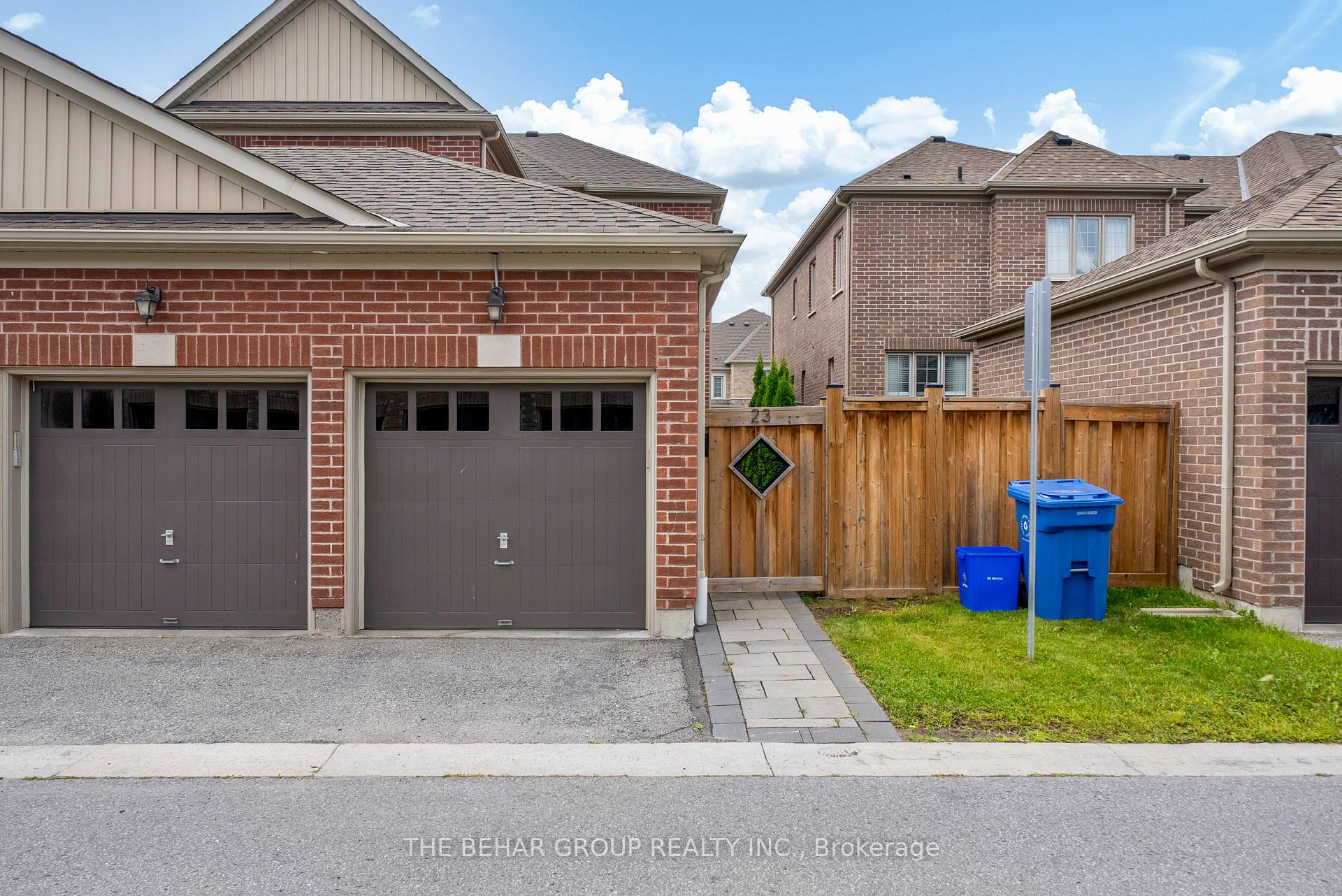 Photo 29 of 23 Carratuck Street, East Gwillimbury, Sharon — HOMEH