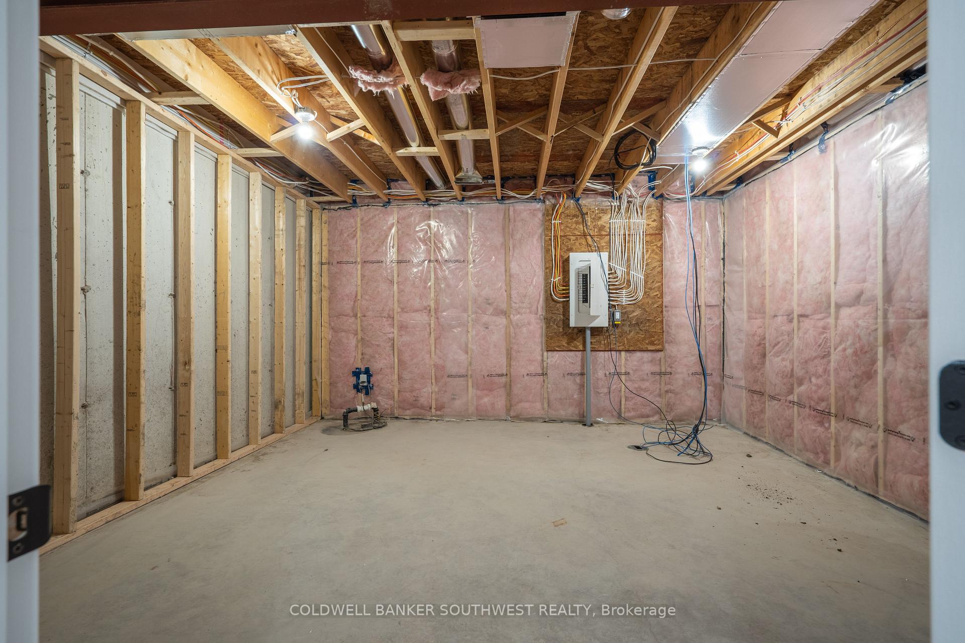 Photo 23 of 415 Anise Lane, Sarnia — HOMEH