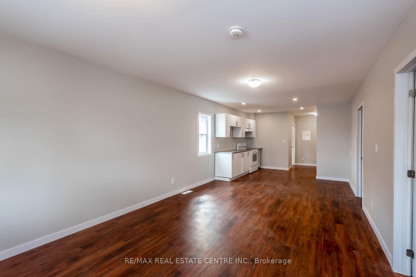 Photo 2 of Unit A, 104 Beach Road, Hamilton, Industrial Sector — HOMEH