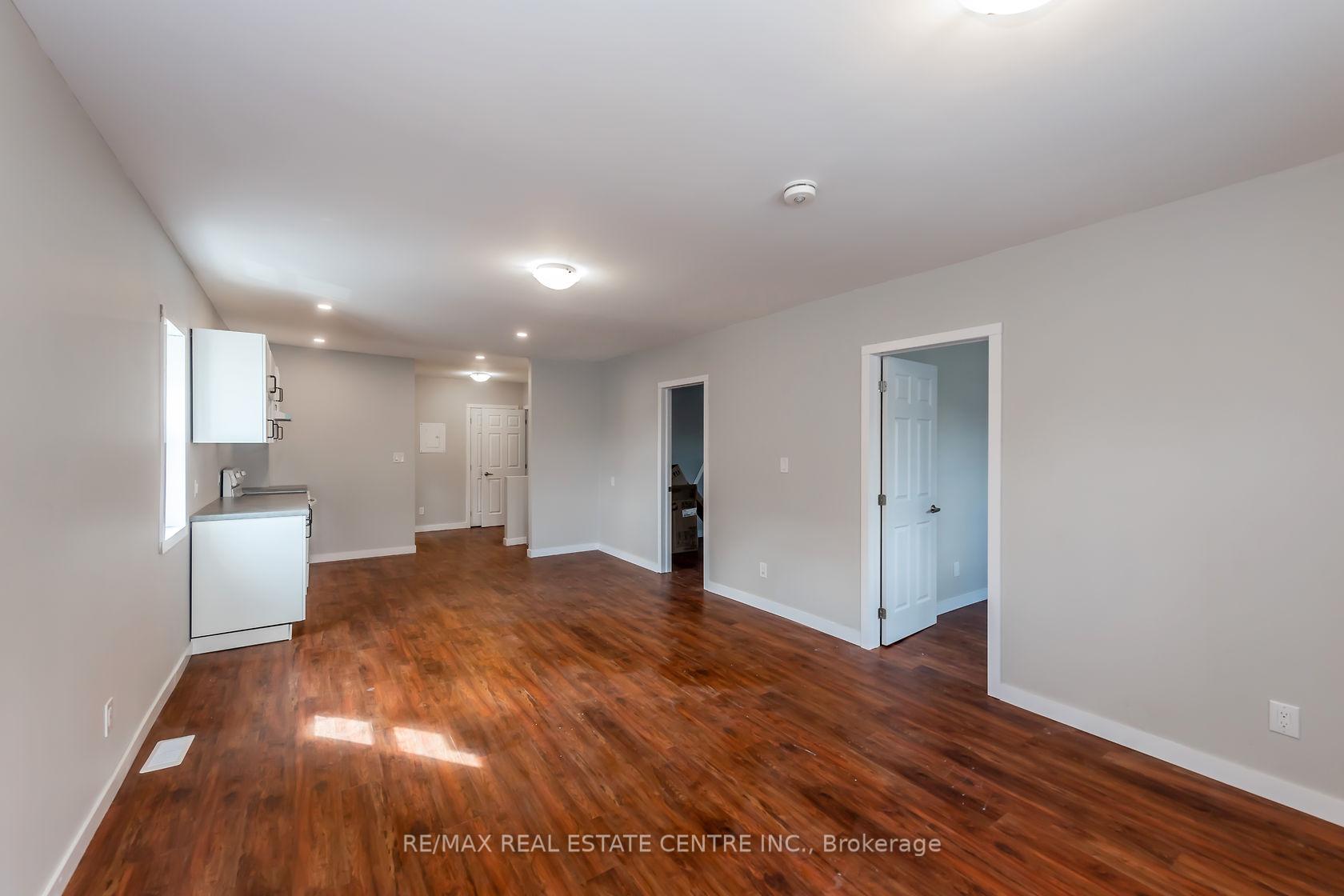 Photo 4 of Unit A, 104 Beach Road, Hamilton, Industrial Sector — HOMEH