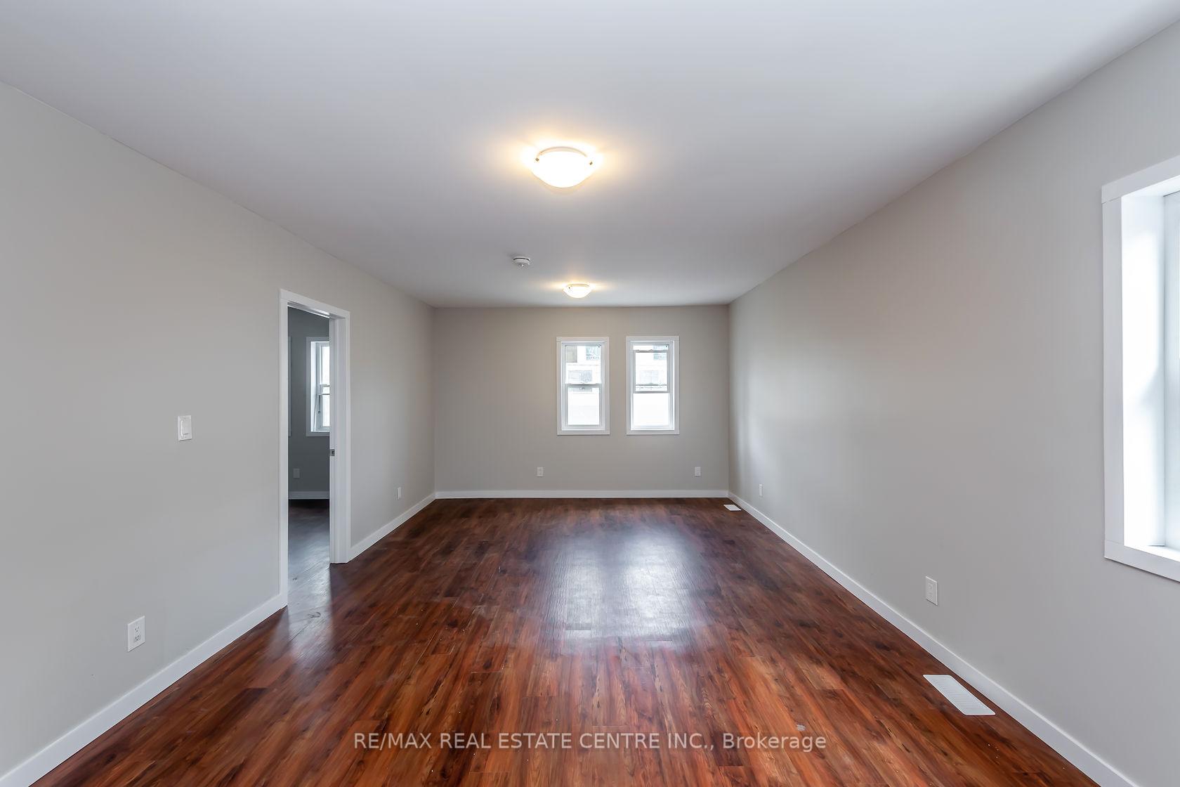 Photo 9 of Unit A, 104 Beach Road, Hamilton, Industrial Sector — HOMEH