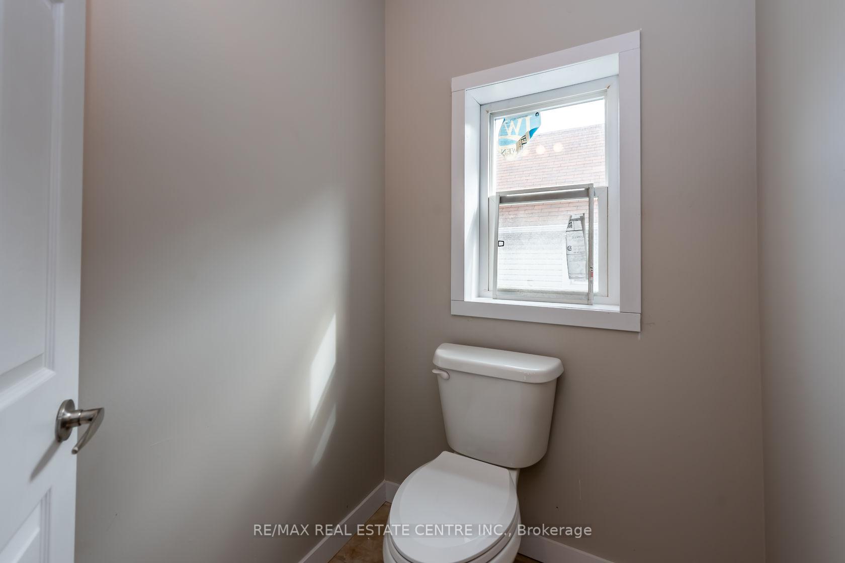 Photo 16 of Unit A, 104 Beach Road, Hamilton, Industrial Sector — HOMEH