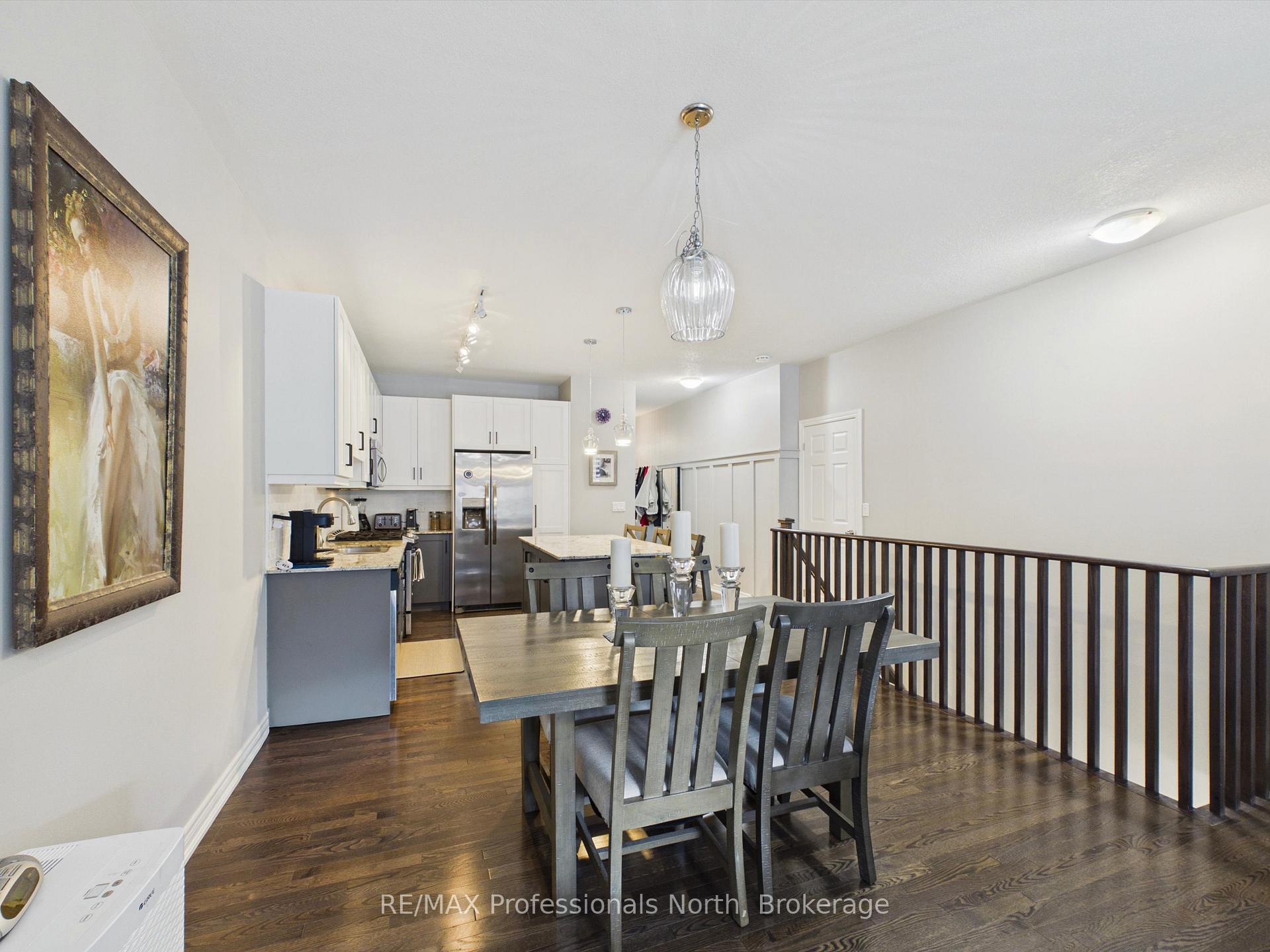 Photo 12 of 35 Canterbury Circle, Orillia — HOMEH
