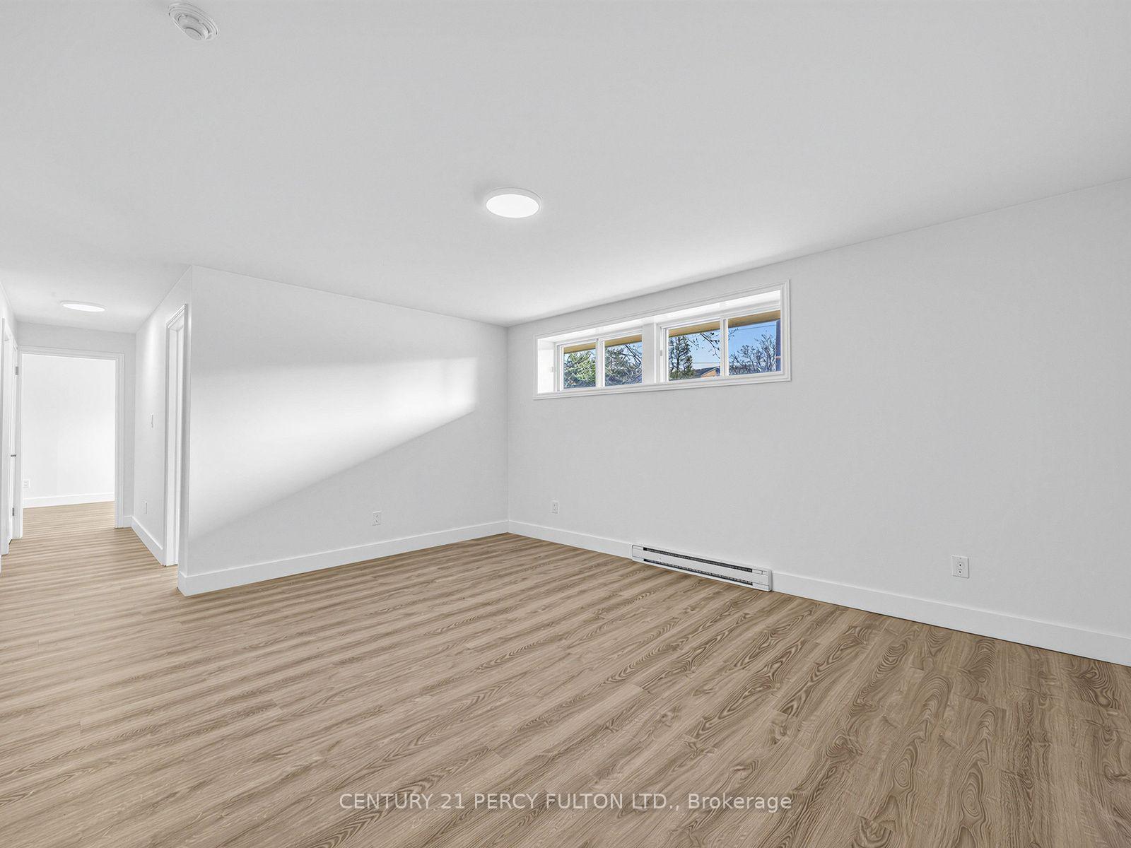 Photo 5 of Unit 302, 200 Garden Street, Whitby, Downtown Whitby — HOMEH