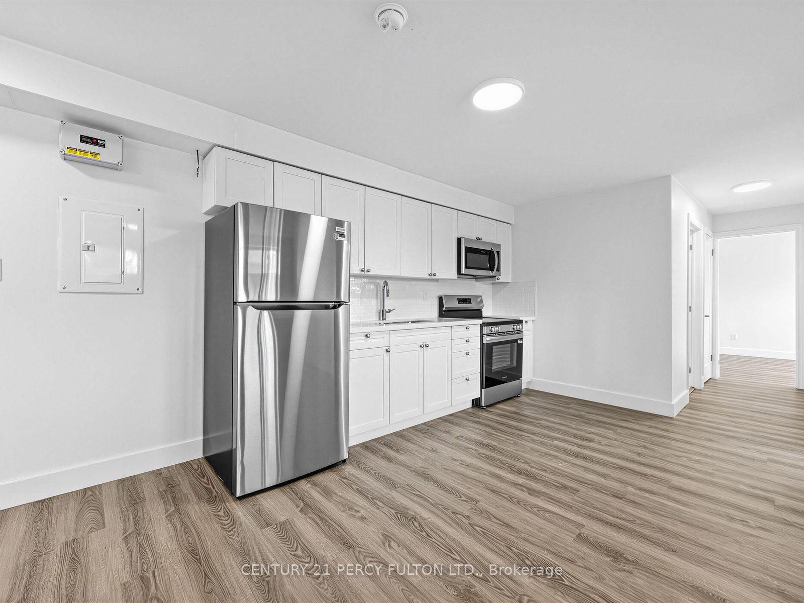 Photo 7 of Unit 302, 200 Garden Street, Whitby, Downtown Whitby — HOMEH