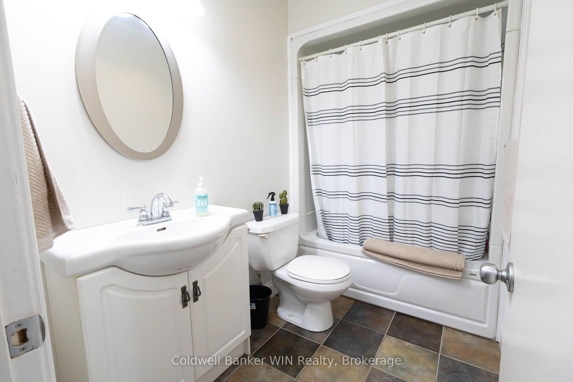 Photo 14 of 25 Thomas Street, South Bruce — HOMEH