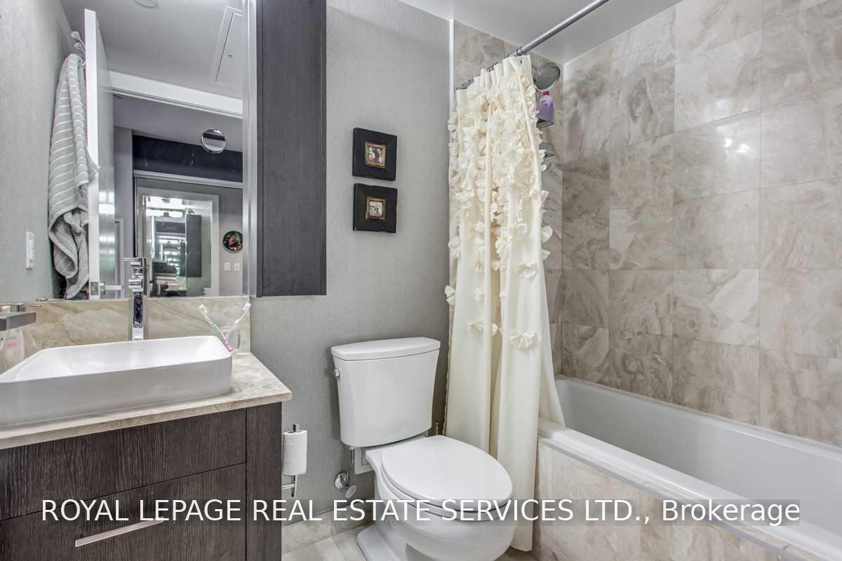 Photo 8 of Unit 202, 3018 Yonge Street, Toronto, Lawrence Park South — HOMEH