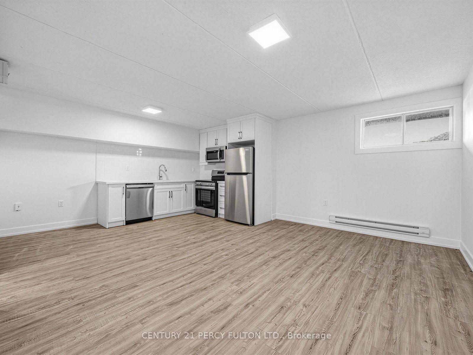 Photo 5 of Unit 7, 200 Garden Street, Whitby, Downtown Whitby — HOMEH