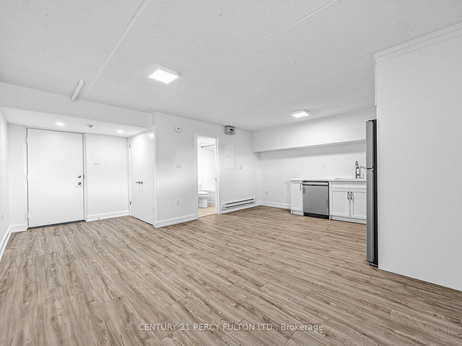 Photo 7 of Unit 7, 200 Garden Street, Whitby, Downtown Whitby — HOMEH