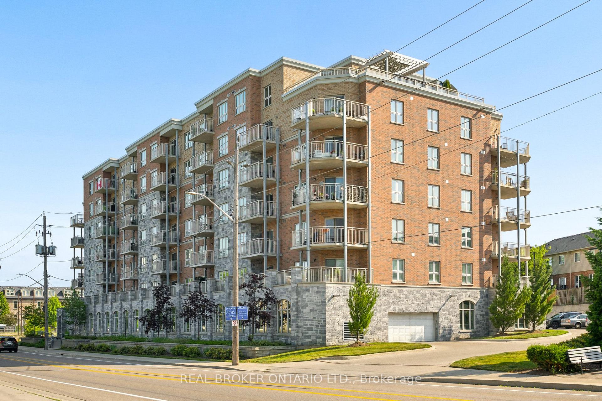 Photo 2 of Unit 211, 155 Water Street S, Cambridge, Christopher-Champlain — HOMEH