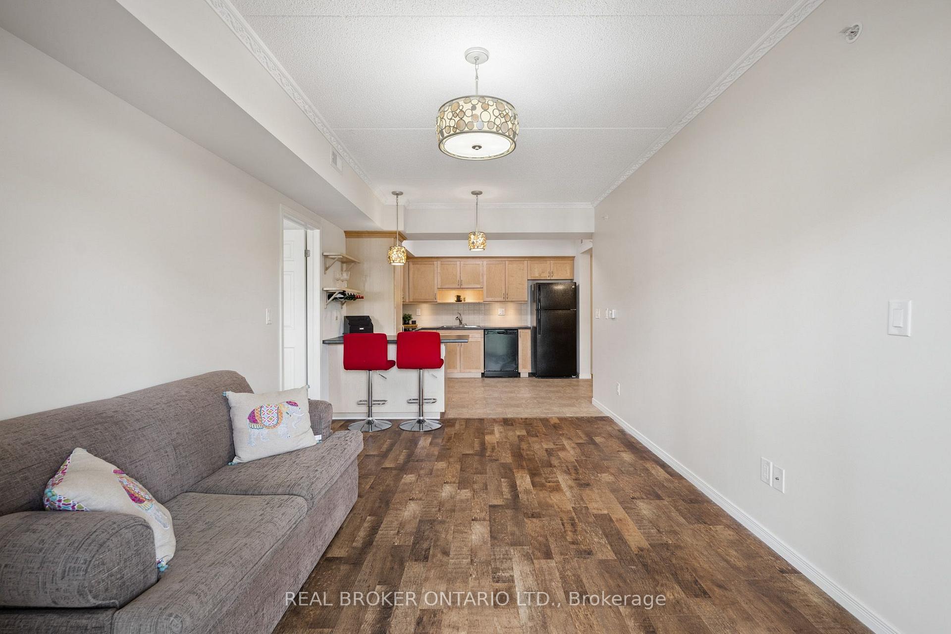 Photo 11 of Unit 211, 155 Water Street S, Cambridge, Christopher-Champlain — HOMEH