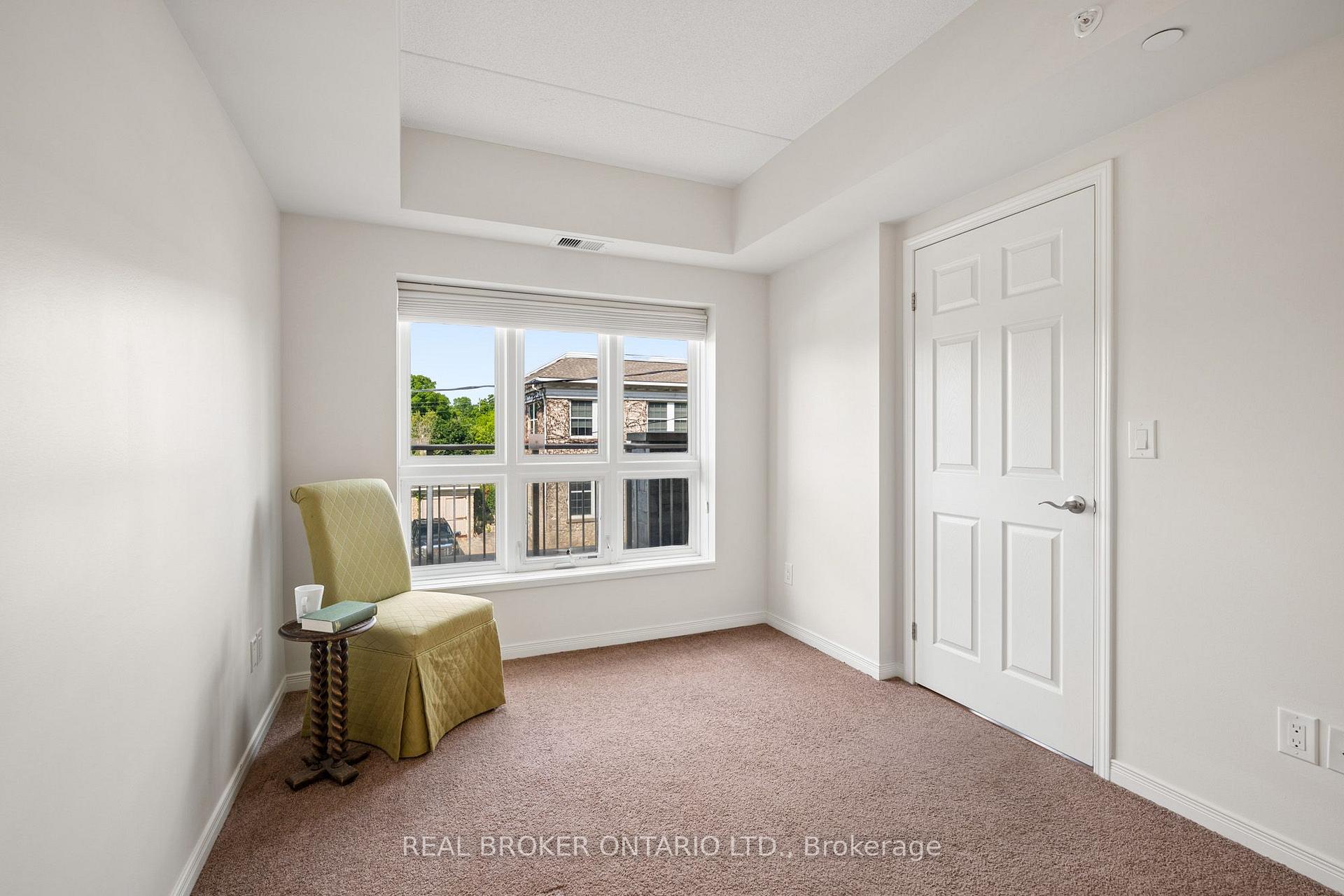 Photo 22 of Unit 211, 155 Water Street S, Cambridge, Christopher-Champlain — HOMEH