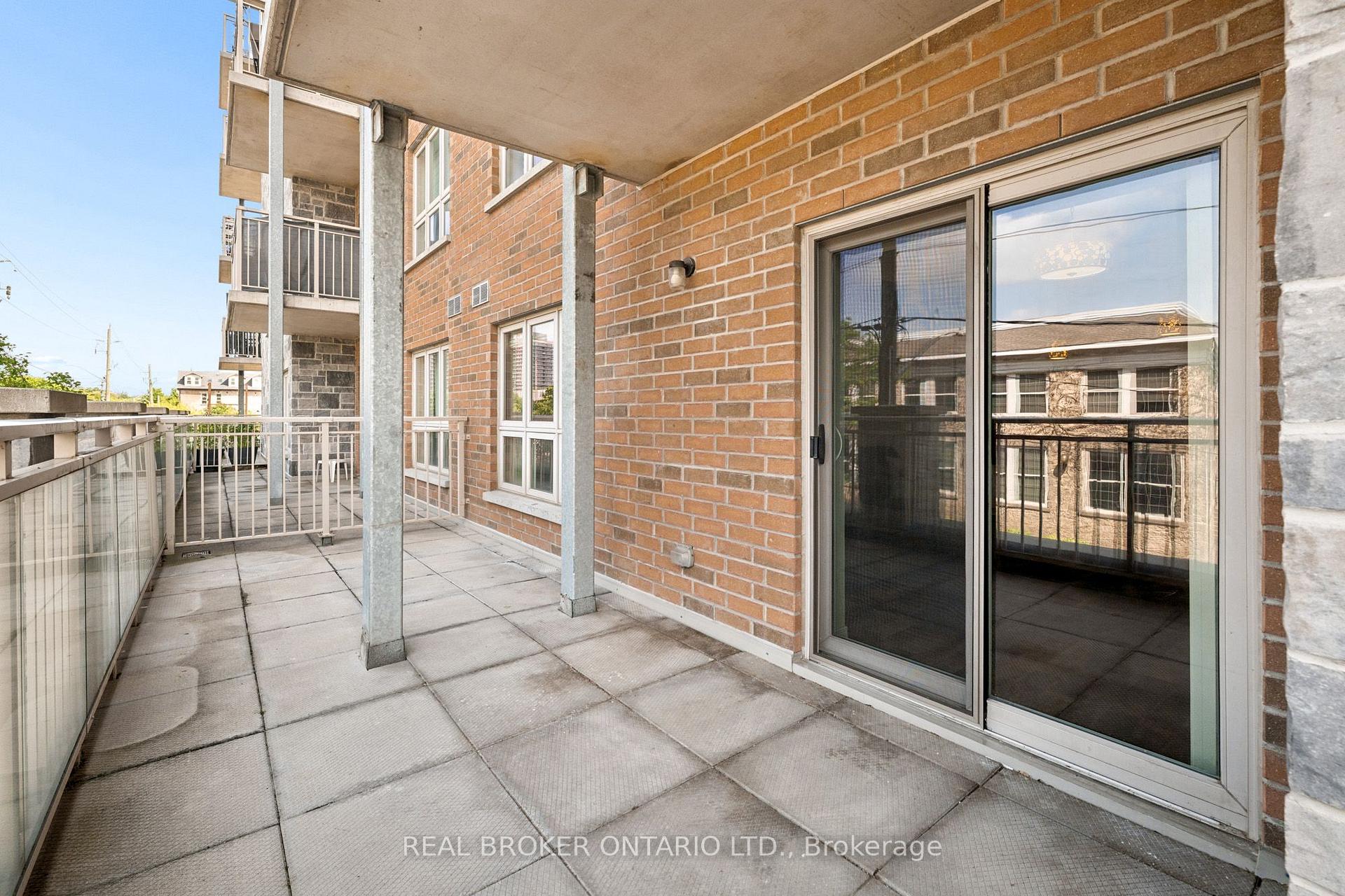 Photo 24 of Unit 211, 155 Water Street S, Cambridge, Christopher-Champlain — HOMEH