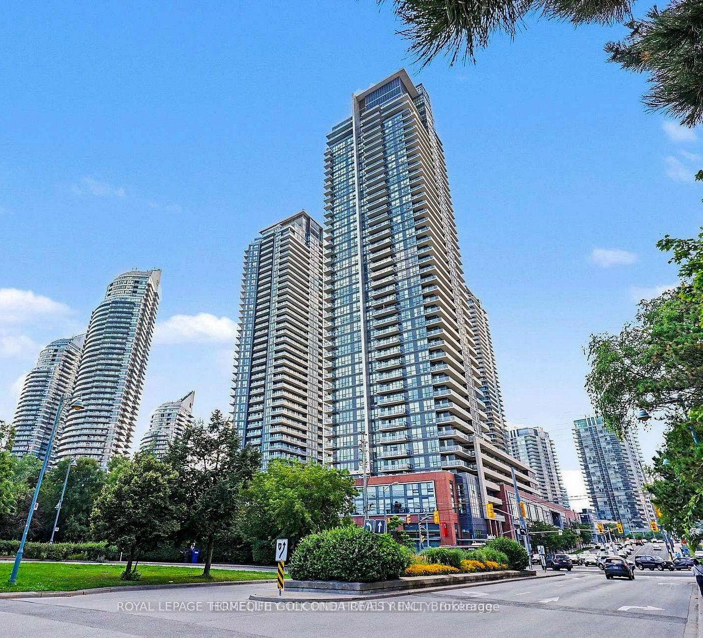 Front of Unit 819, 2200 Lake Shore Boulevard W