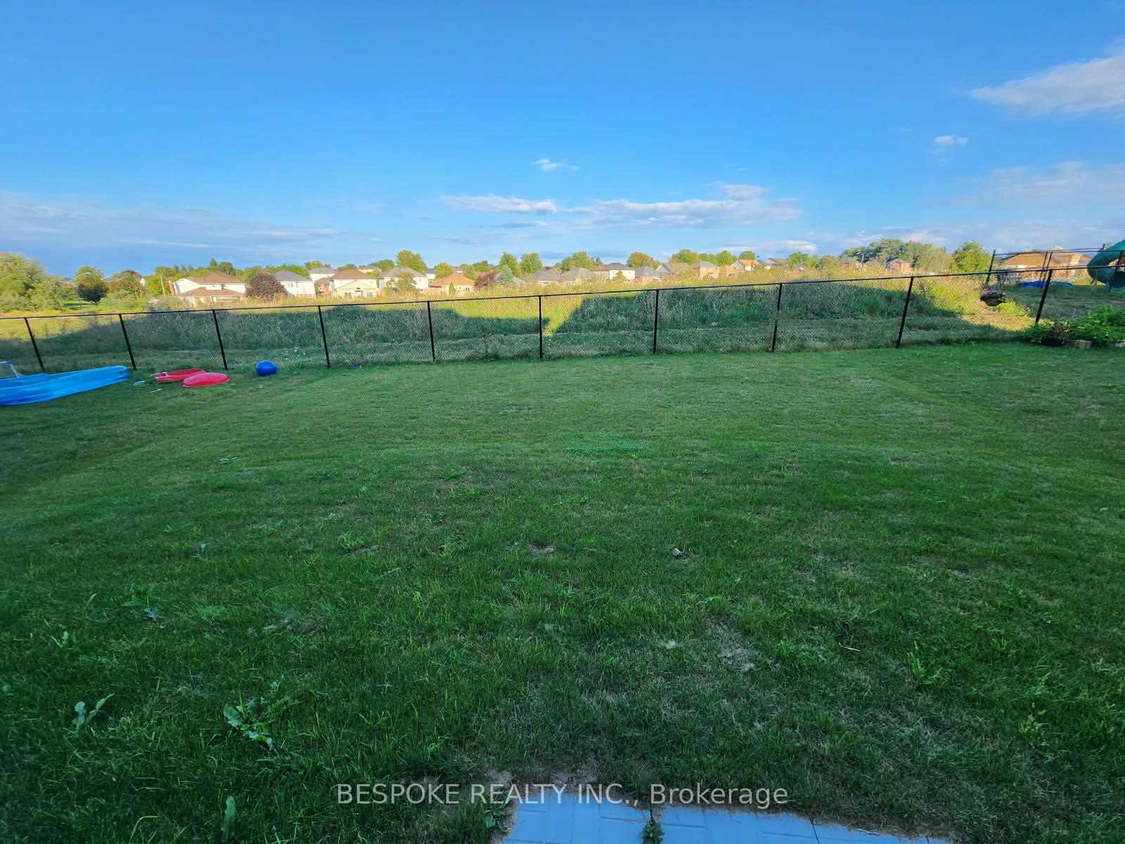 Photo 42 of 63 Robin Trail, Scugog, Port Perry — HOMEH