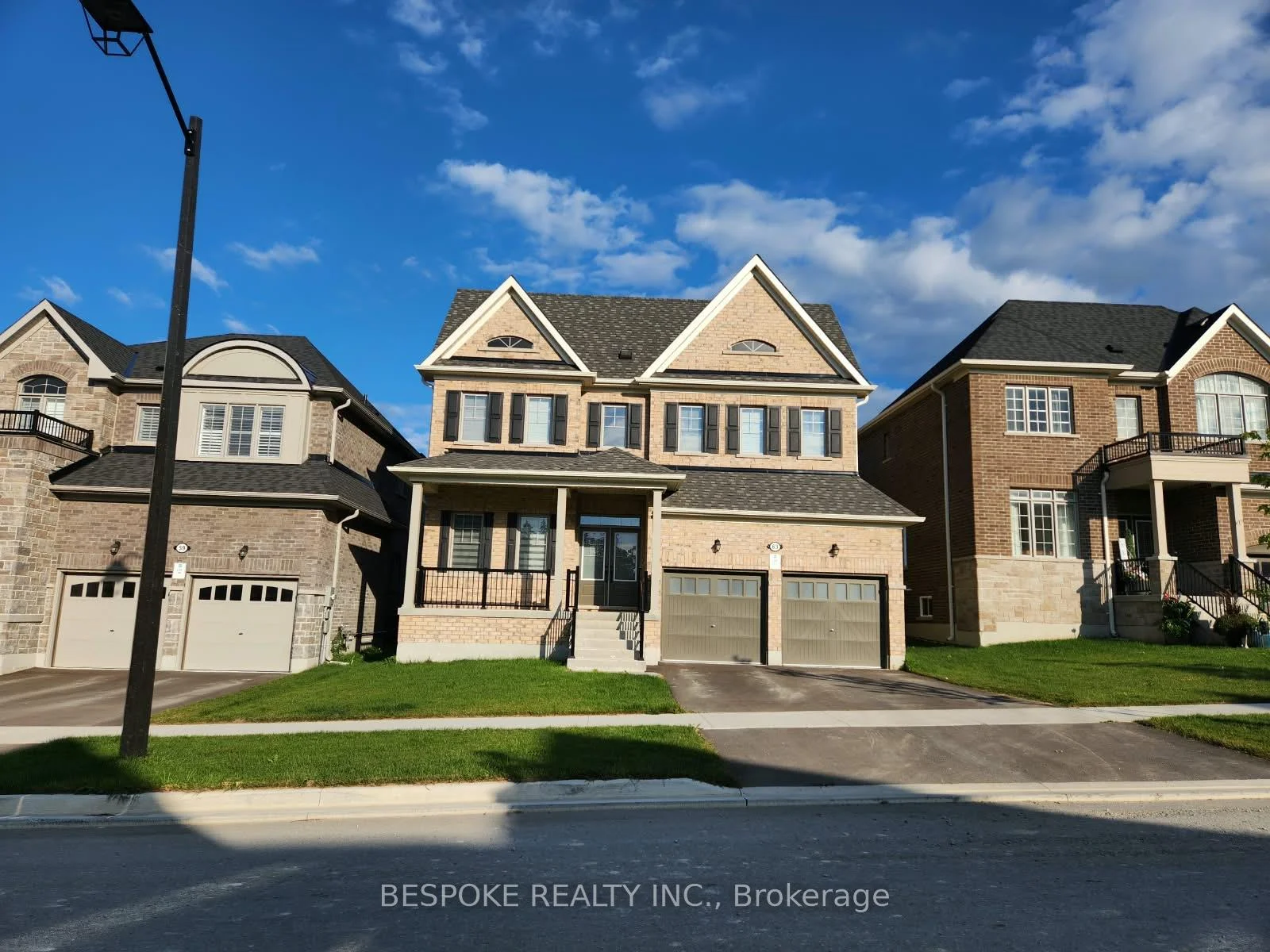 Photo 4 of 63 Robin Trail, Scugog, Port Perry — HOMEH