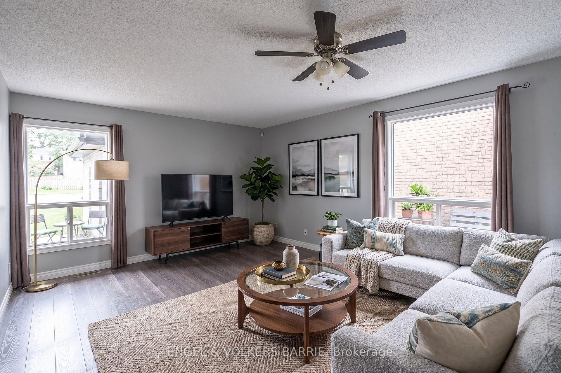 Photo 2 of 94 Ferguson Drive, Barrie, Northwest — HOMEH