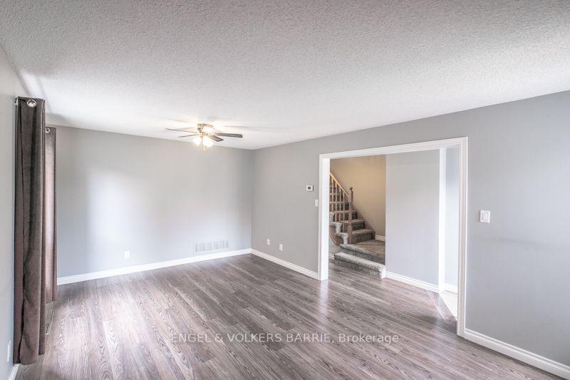 Photo 7 of 94 Ferguson Drive, Barrie, Northwest — HOMEH
