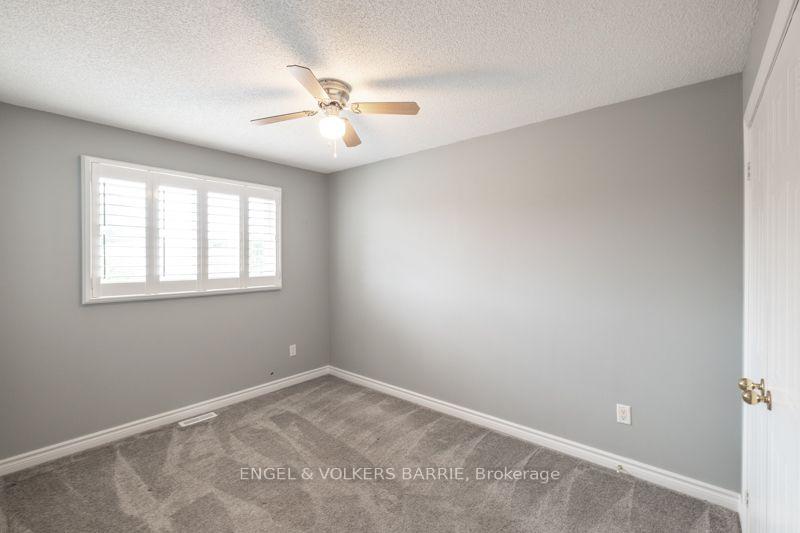 Photo 16 of 94 Ferguson Drive, Barrie, Northwest — HOMEH