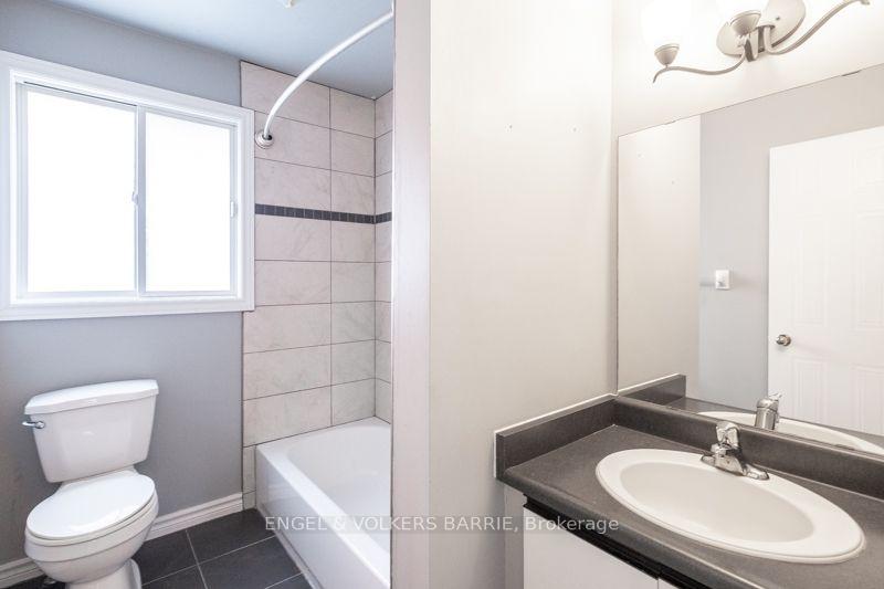 Photo 18 of 94 Ferguson Drive, Barrie, Northwest — HOMEH