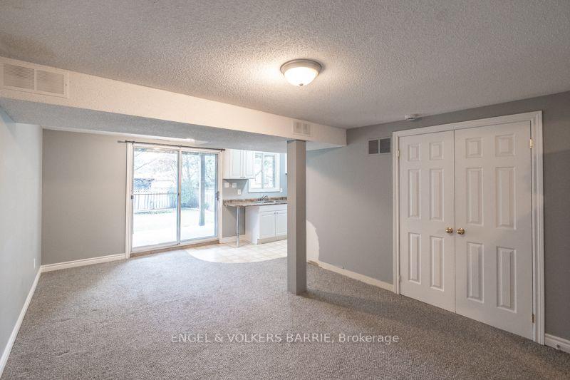 Photo 20 of 94 Ferguson Drive, Barrie, Northwest — HOMEH