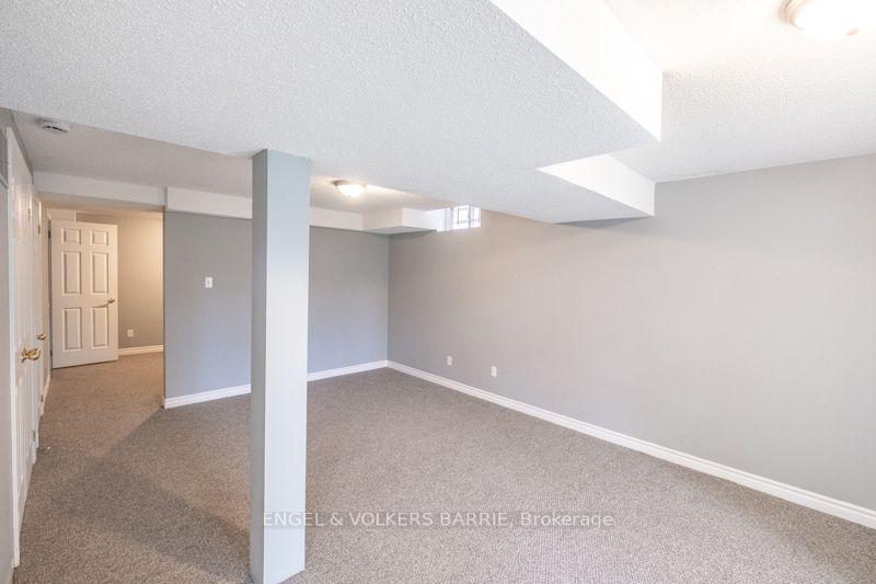 Photo 21 of 94 Ferguson Drive, Barrie, Northwest — HOMEH