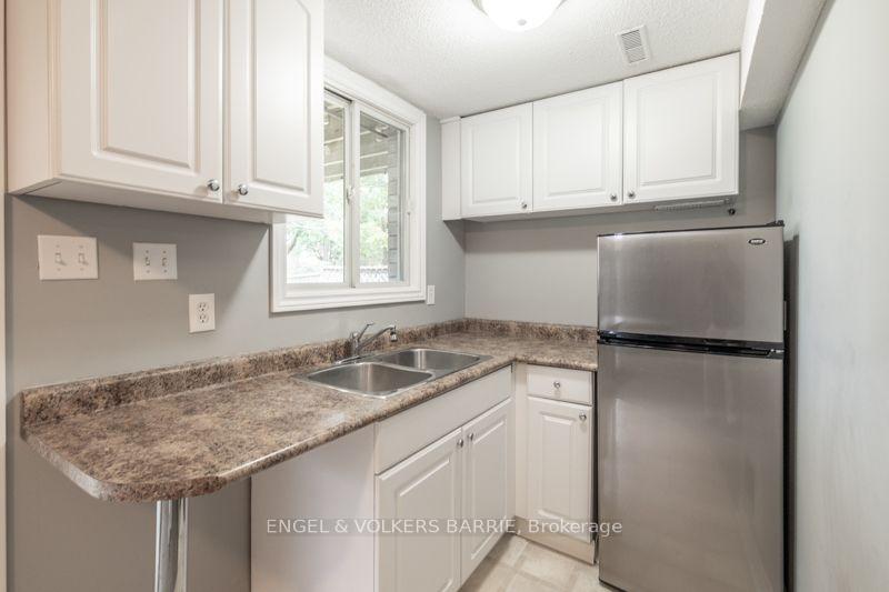 Photo 22 of 94 Ferguson Drive, Barrie, Northwest — HOMEH